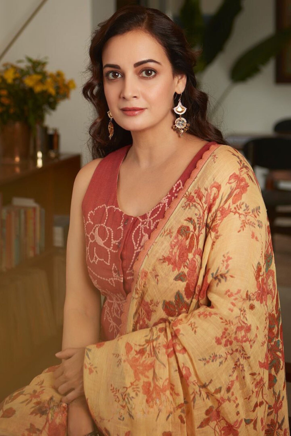 Dia Mirza in Kasturi Kundal