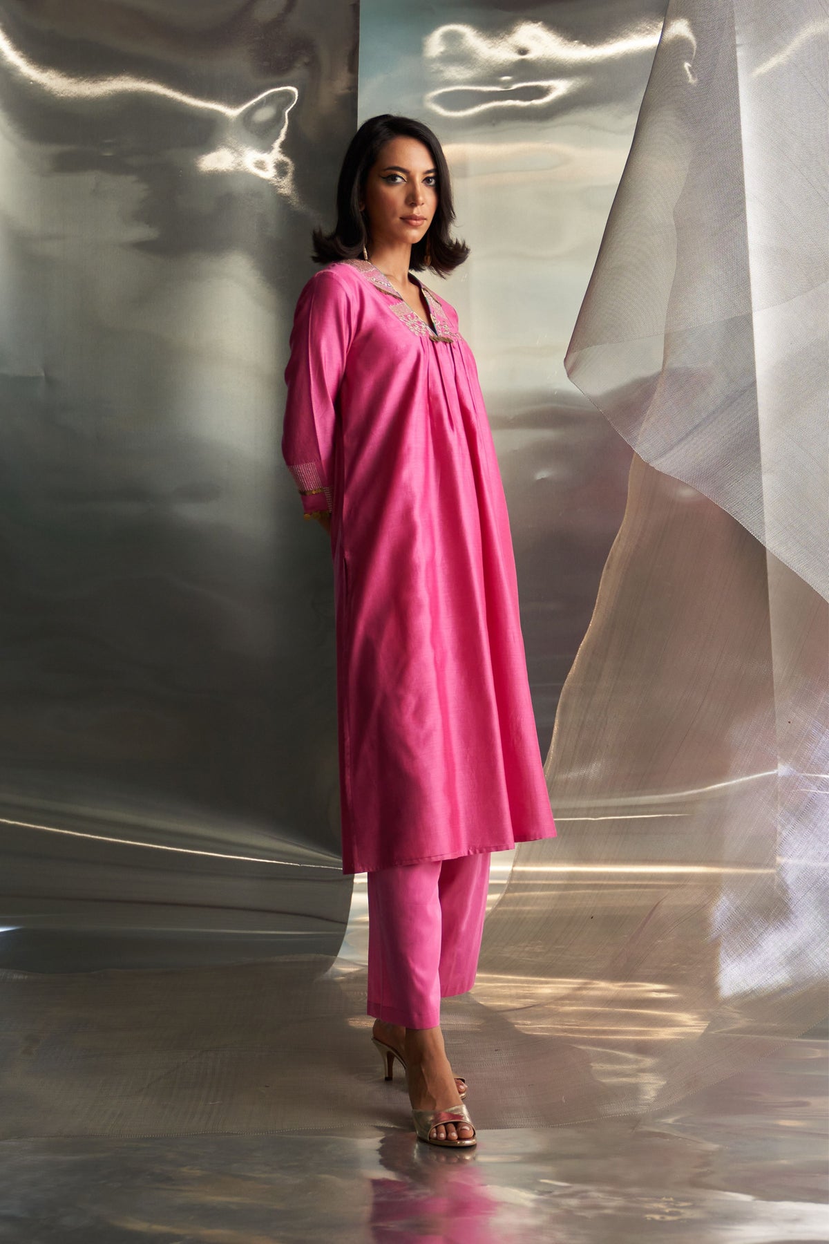 Pink V-neck Kurta Set