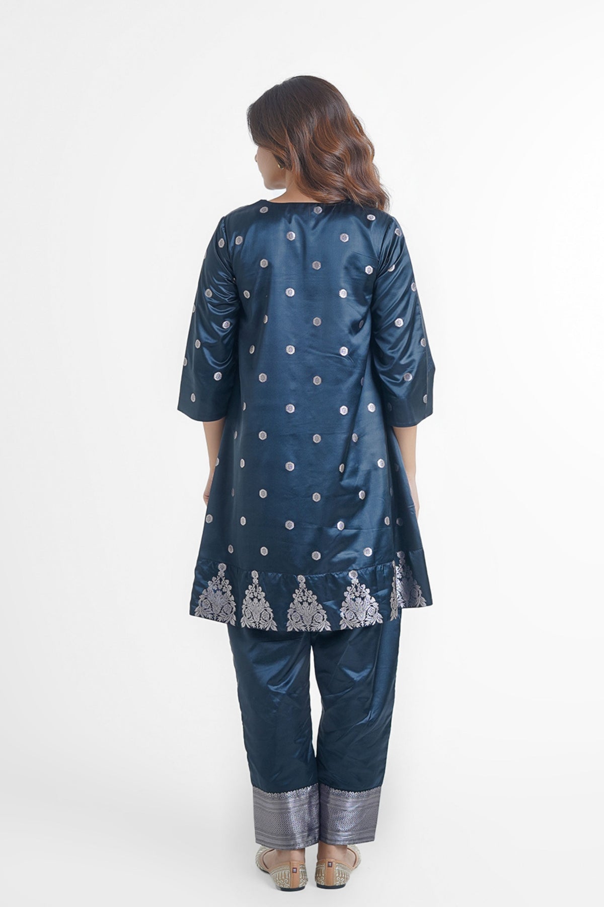 Nyra Kurta Set