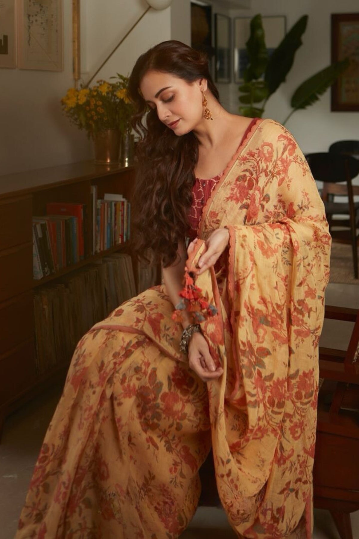 Dia Mirza in Kasturi Kundal