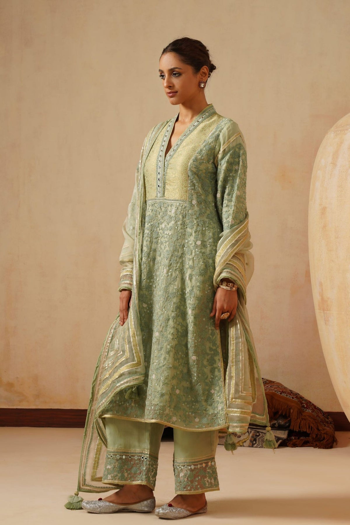 Tone A Line Kurta Set