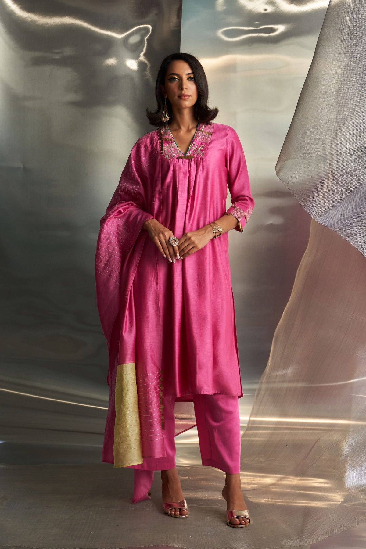 Pink V-neck Kurta Set