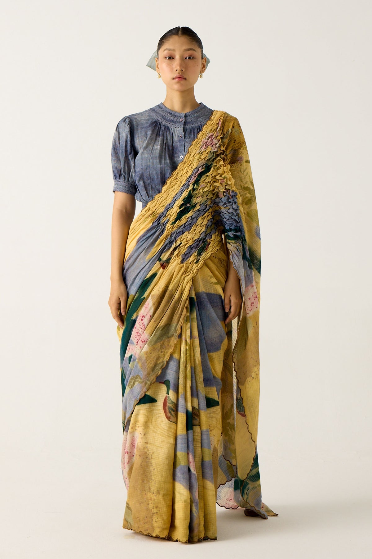 Smocked Wallflower Print Saree