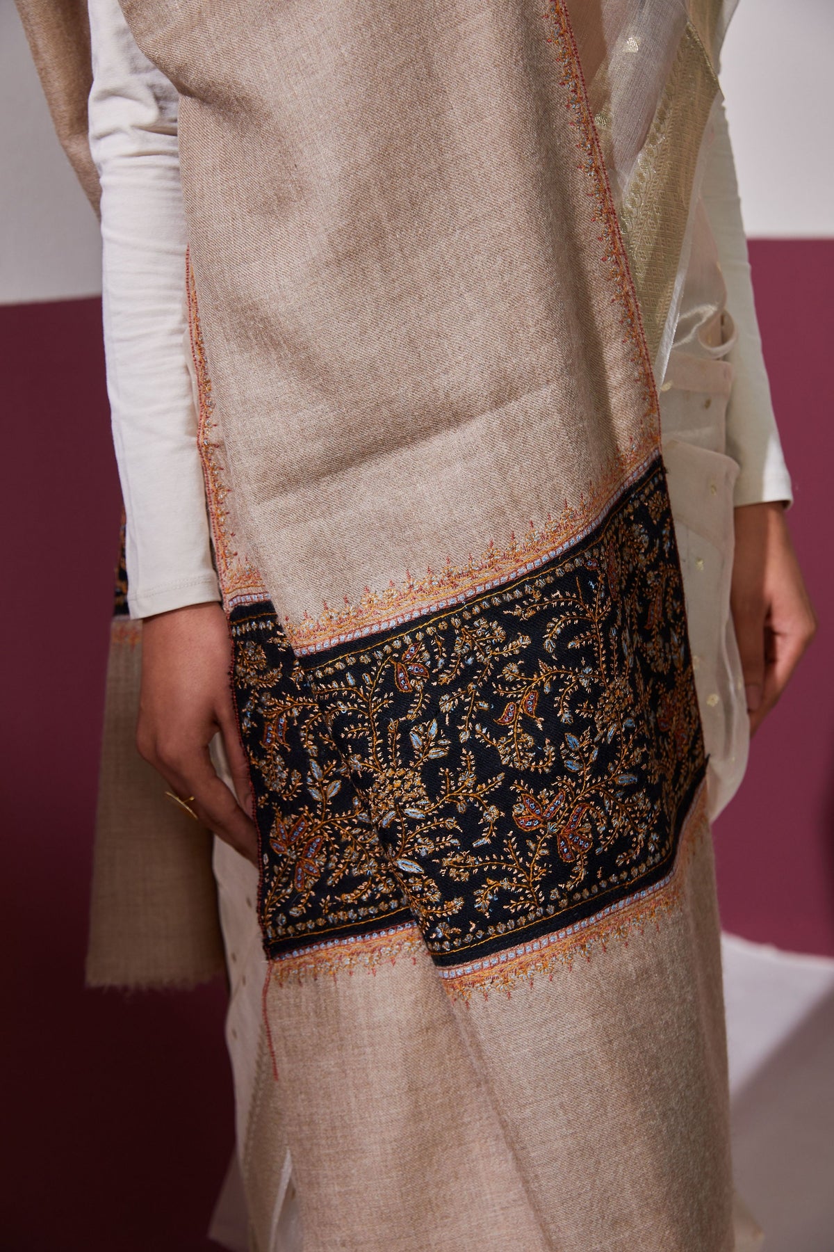 Palla Work Stole in Beige