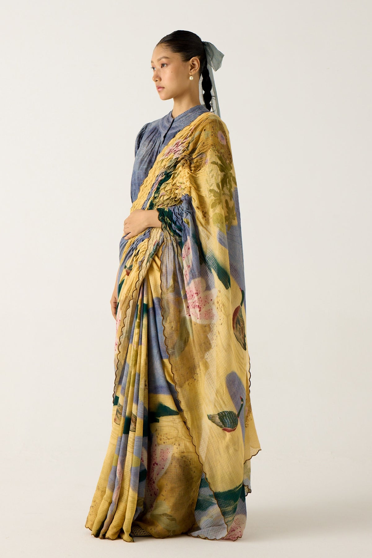 Smocked Wallflower Print Saree