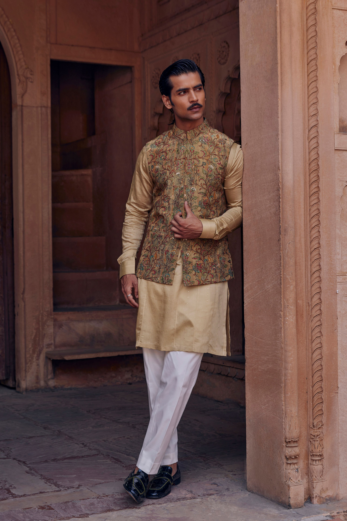 Amish Kurta Pajama Set With Nehru Jacket