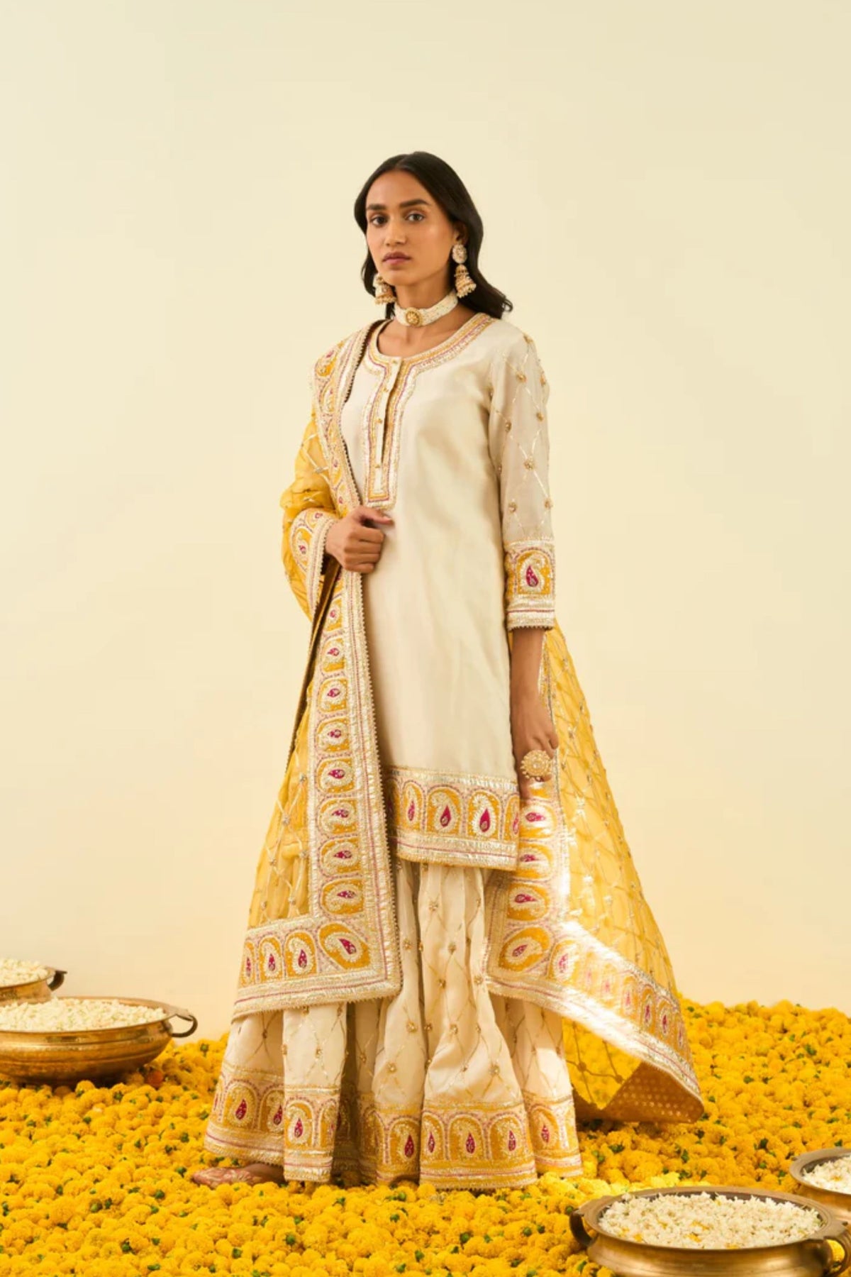 Shabina daisy ivory kurta set