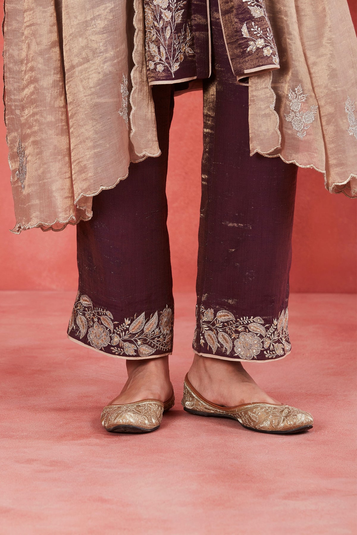 Shadiya Kurta Set