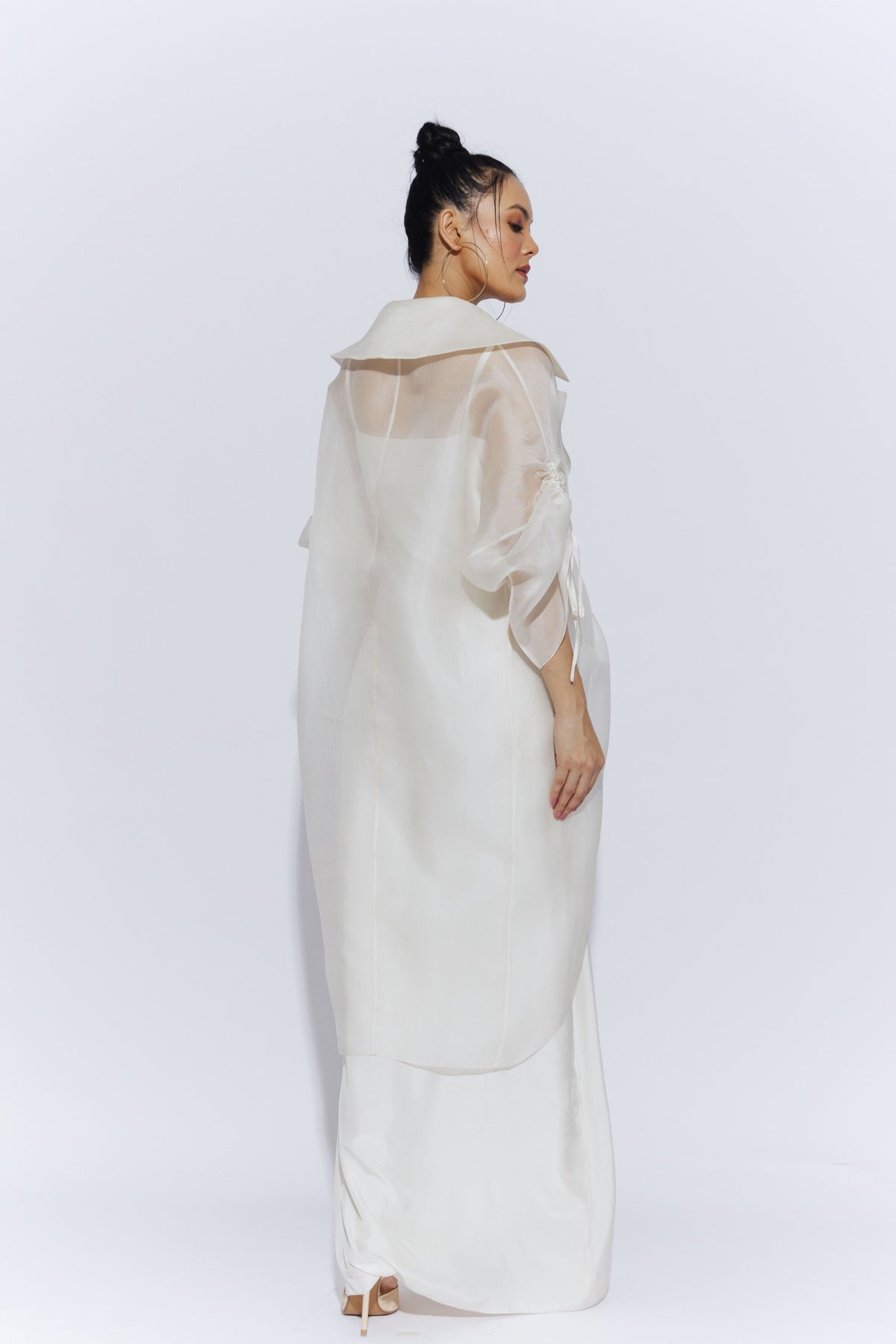 Minelli Dress with Ducchess Cape