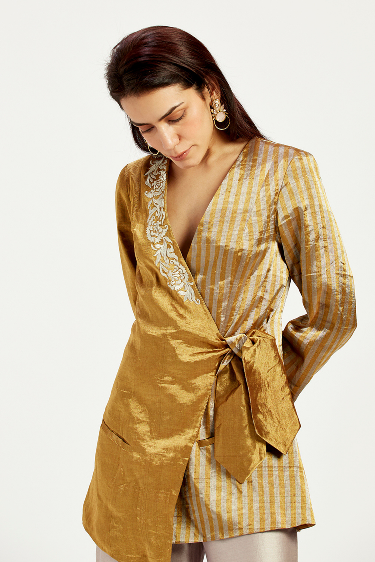 Cusco Golden Bow Blazer With Pants