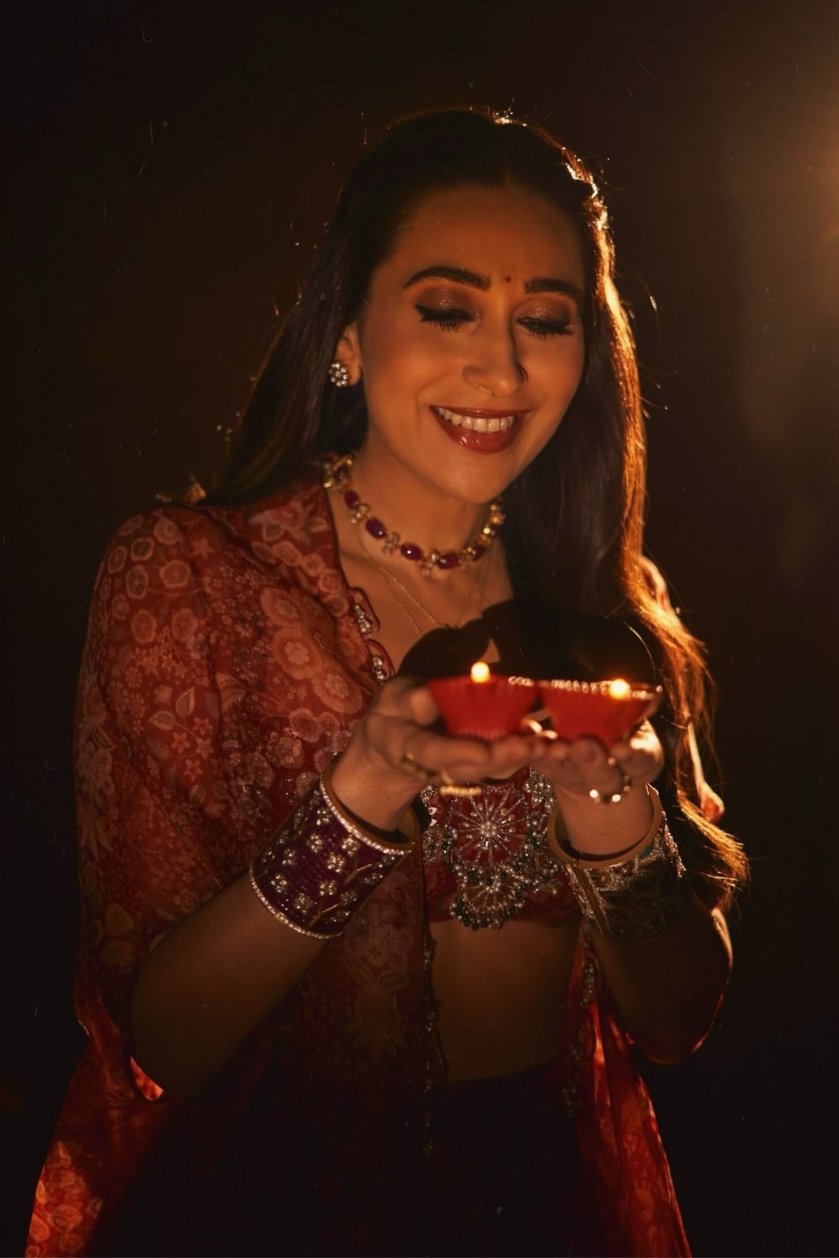 Karishma Kapoor in Ridhi Mehra