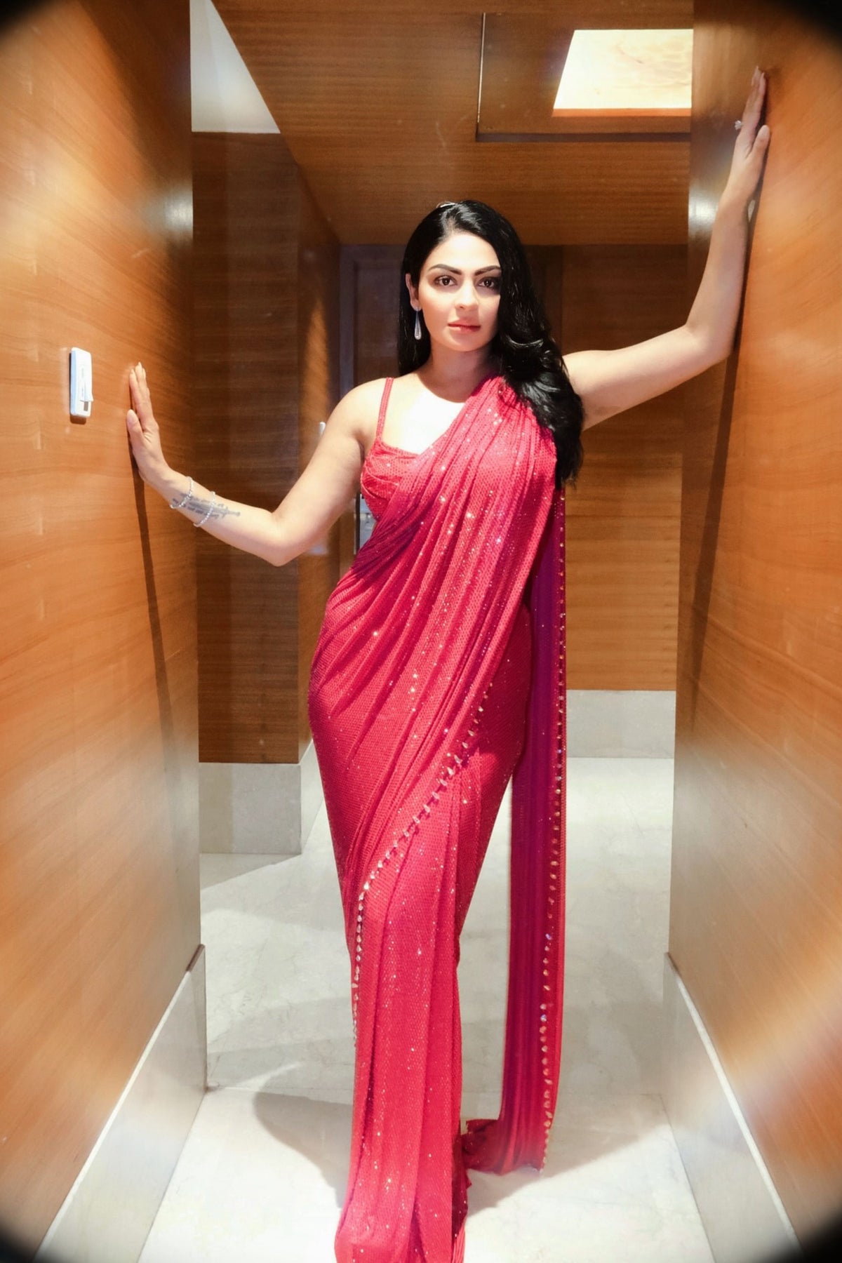 Neeru Bajwa in Itrh