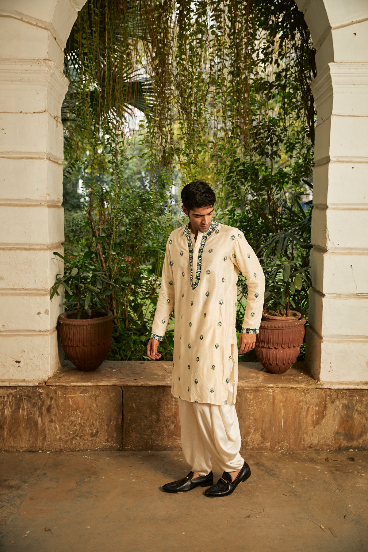 Rabari Mirrorwork Kurta With Dhotis