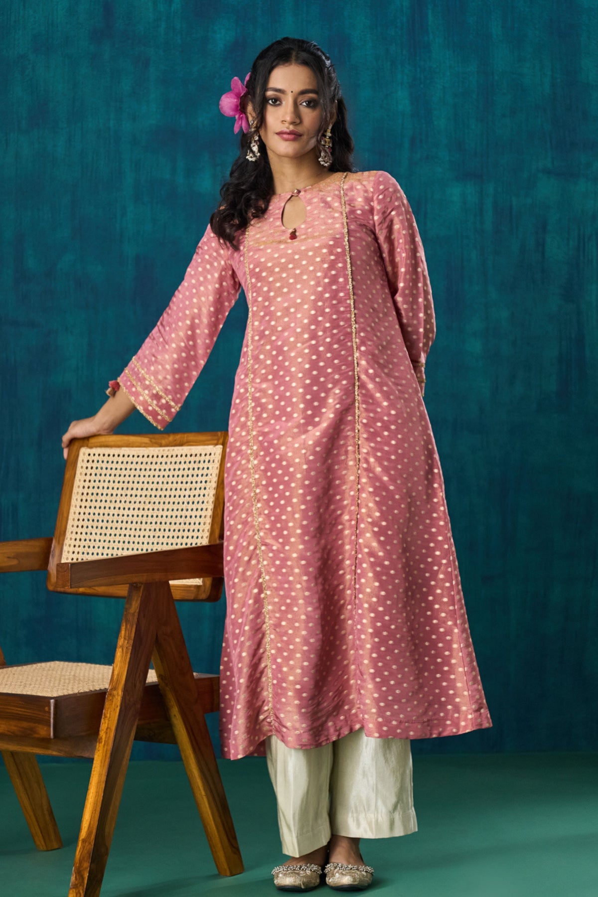 Pink Zari Booti Kurta Sets