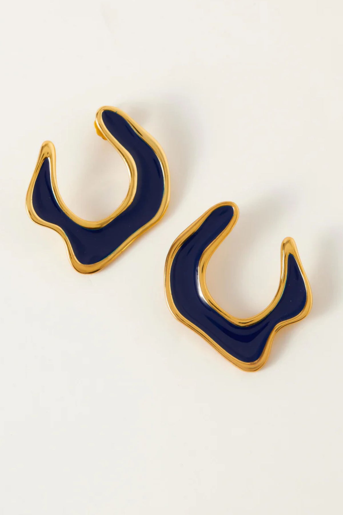 Hawaii-l Navy Earrings