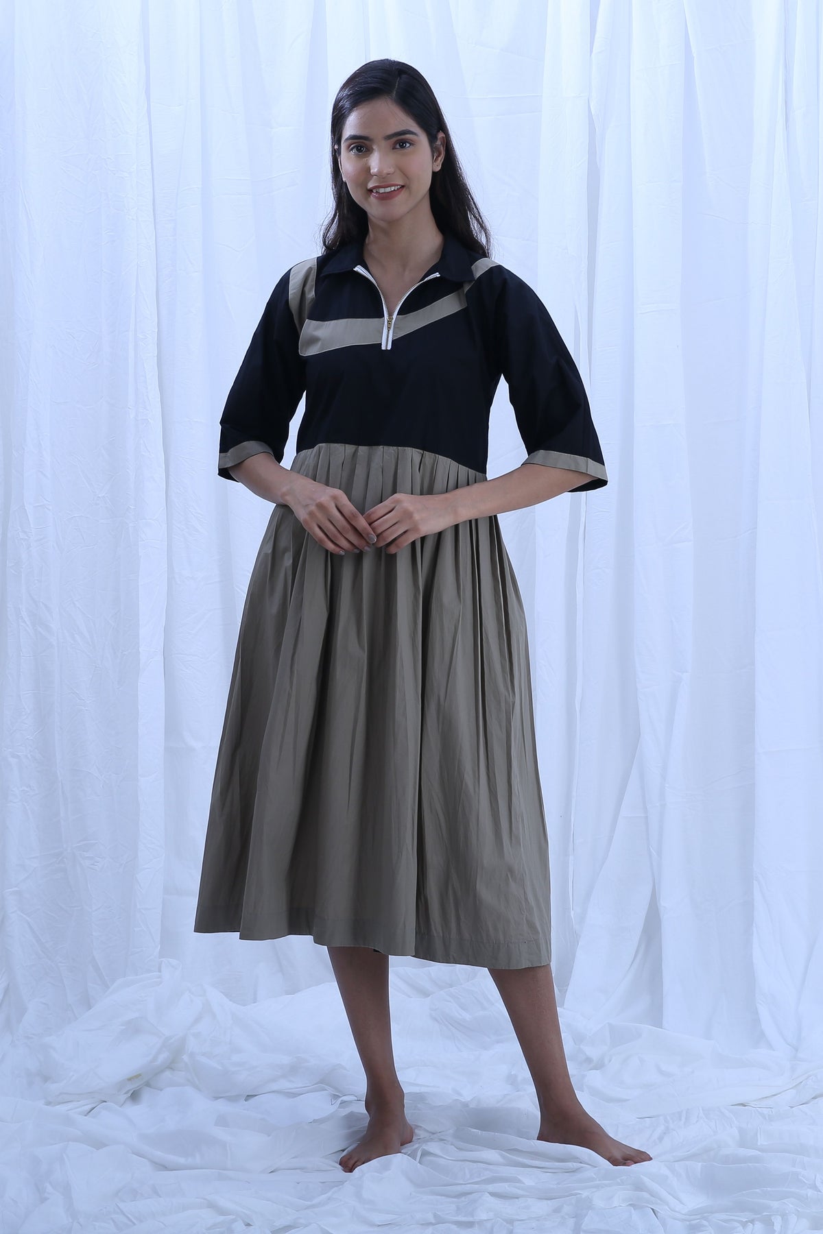 Earthy Grayish Collar Pleated  Dress