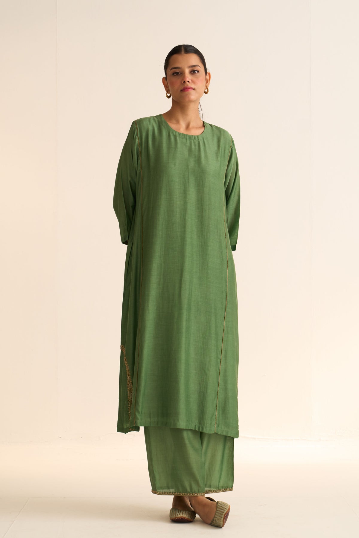 Mridini Sage Green Kurta Set