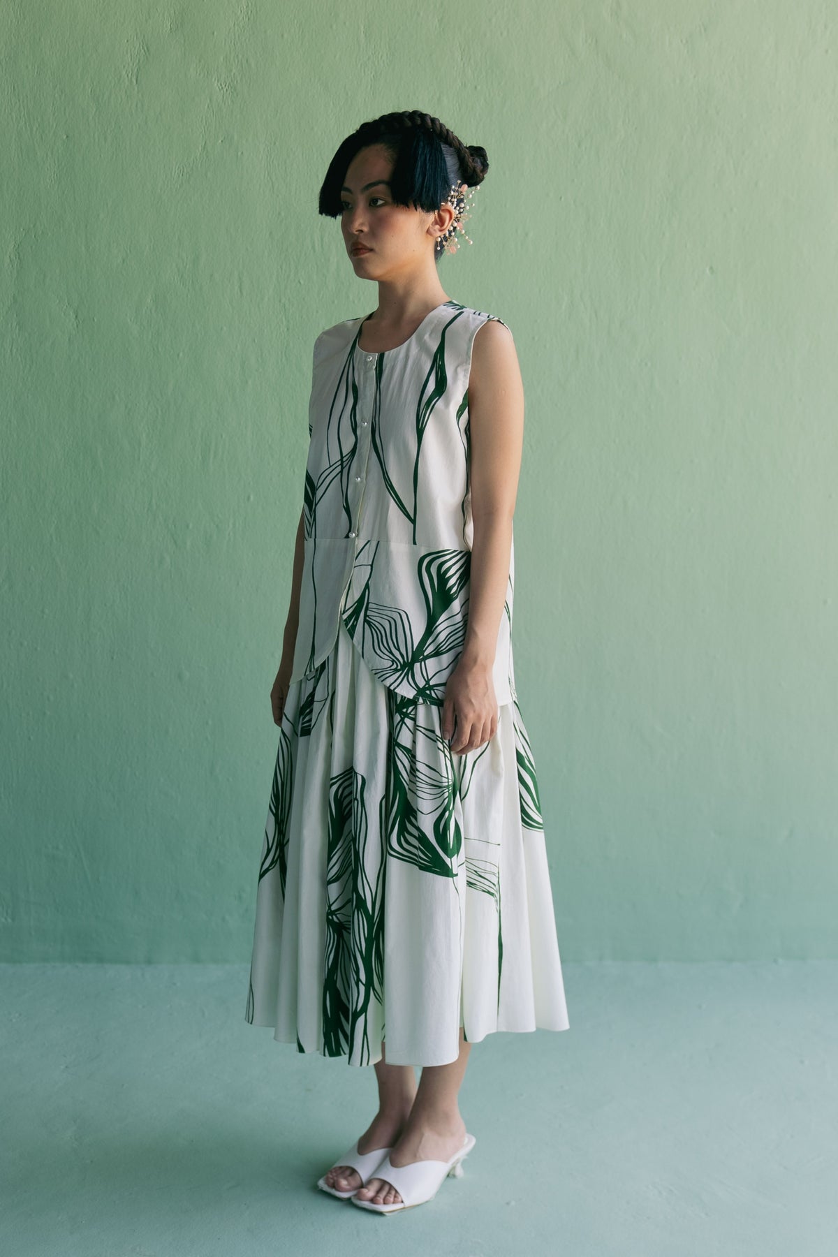 Green Lines Waistcoat With Skirt