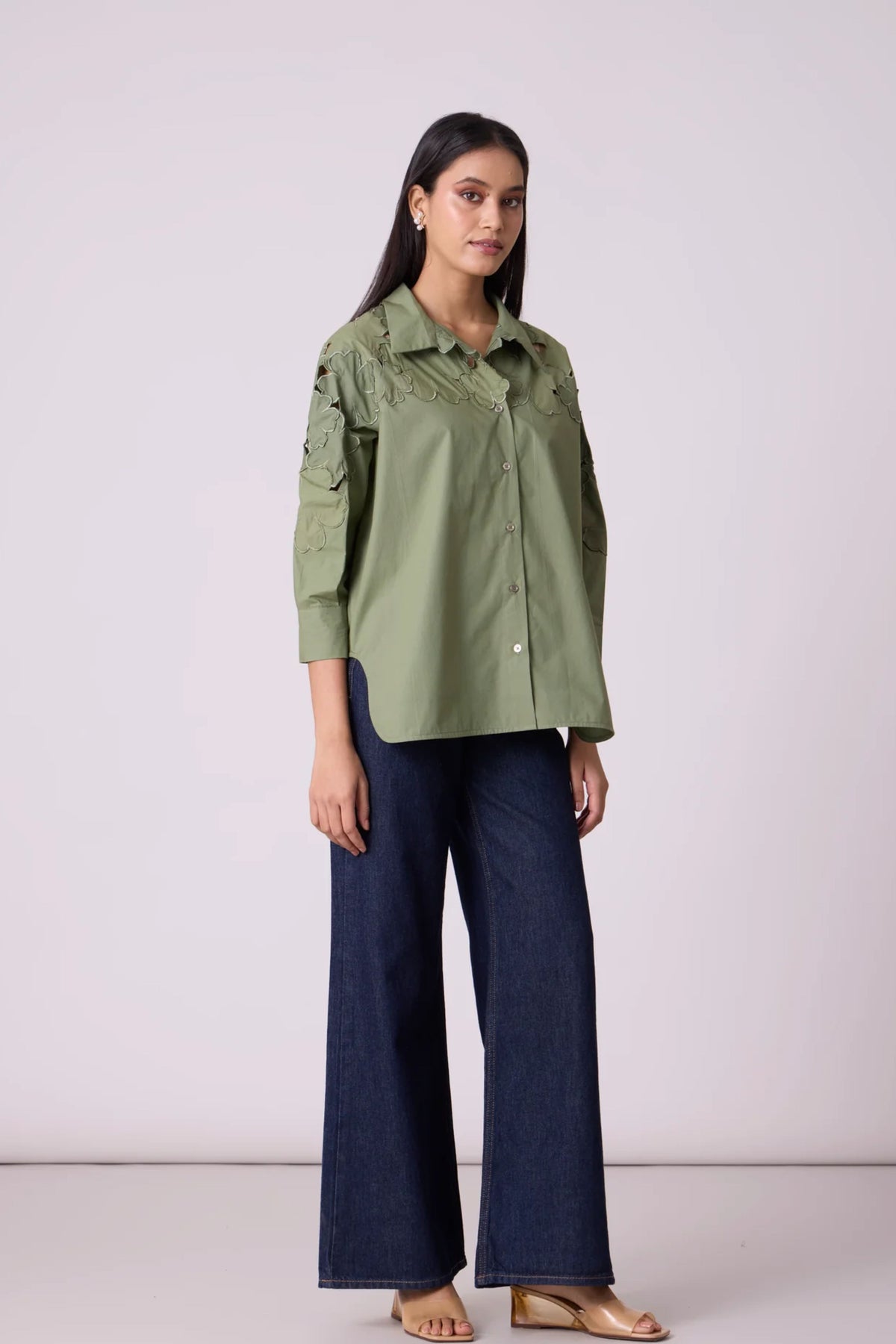 Amaryllis Applique Vine Green Shirt