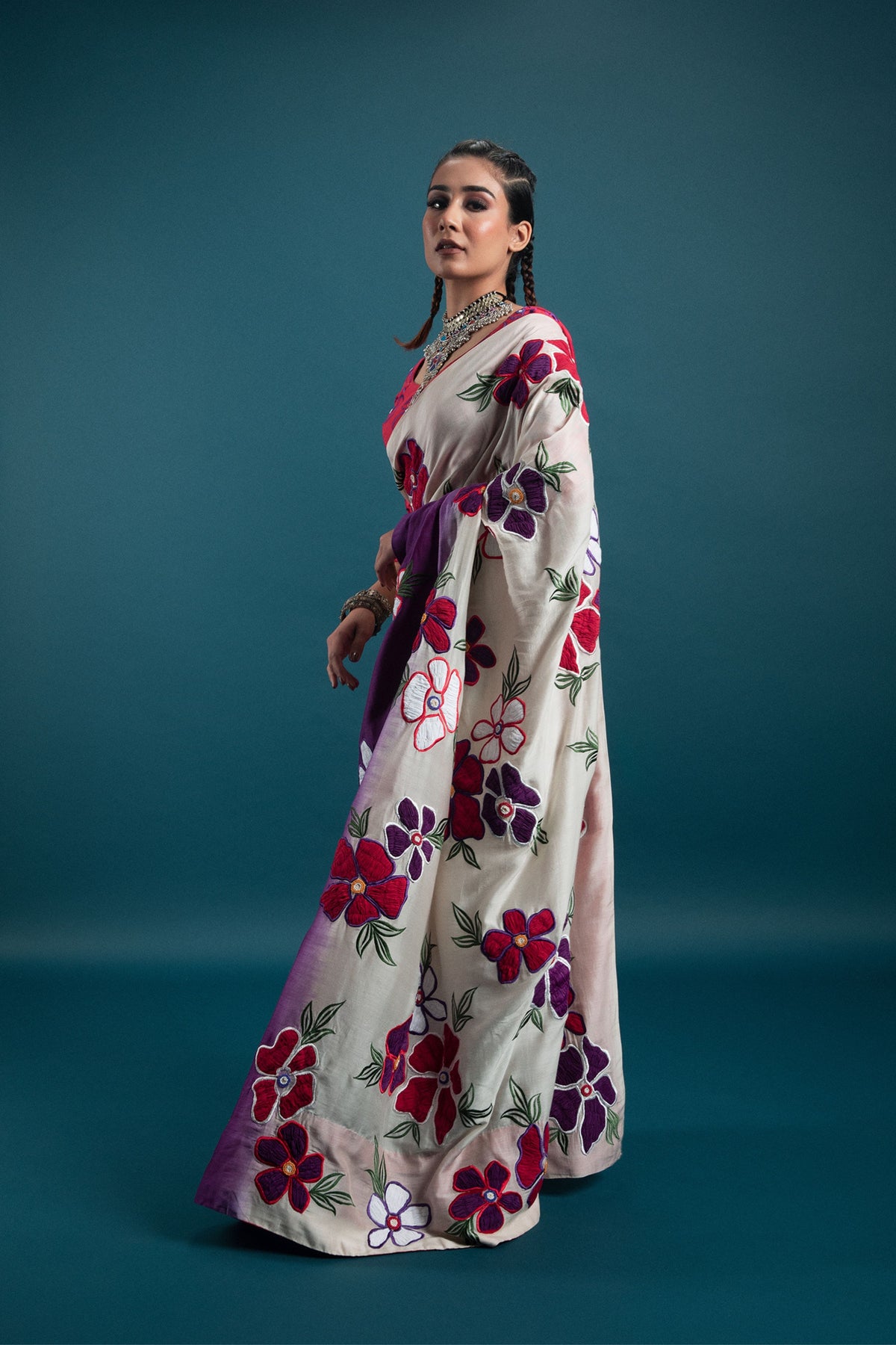 Off White Saree With Red Blouse