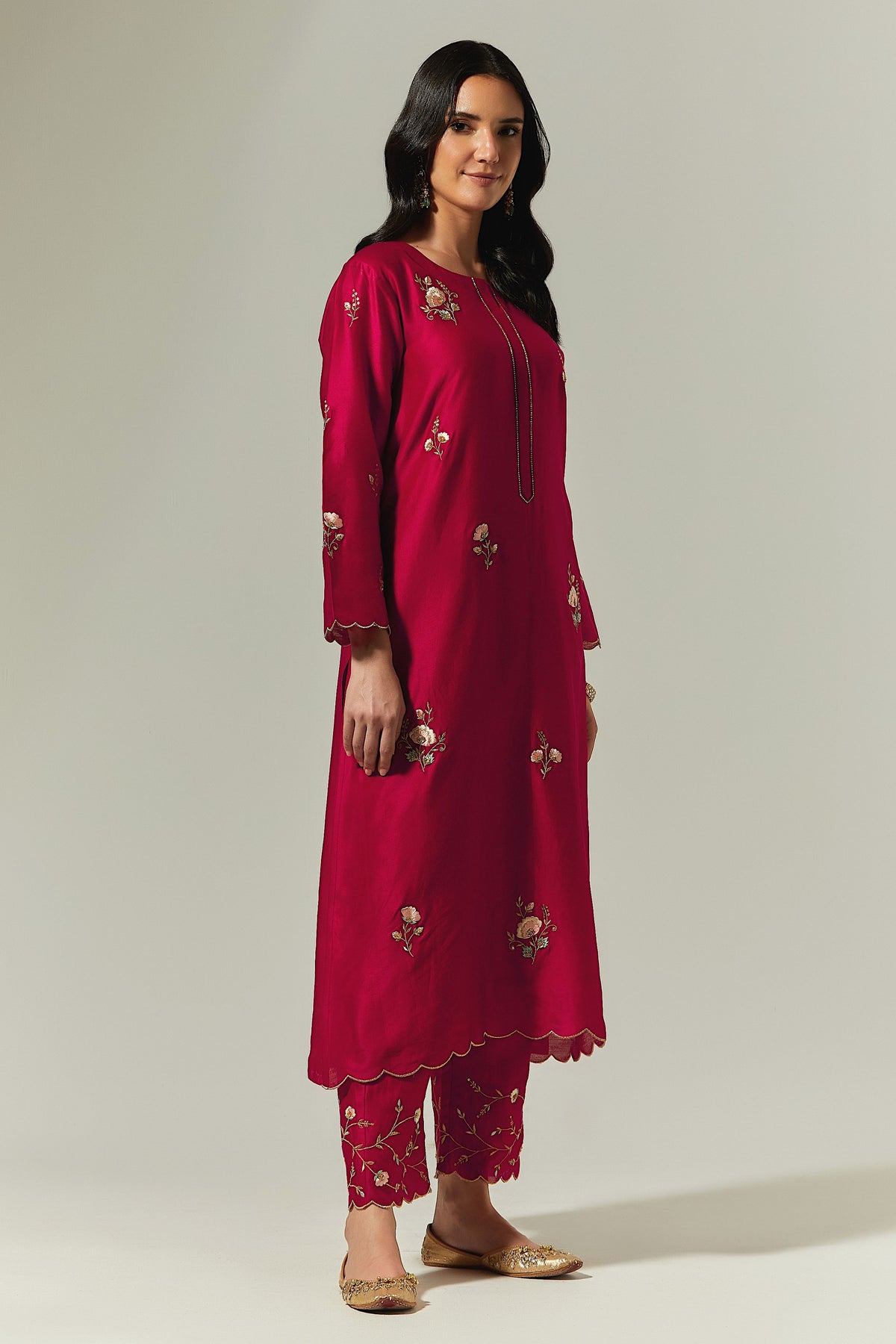 Red Silk Chanderi Hand Embroidered Kurta With Plackett