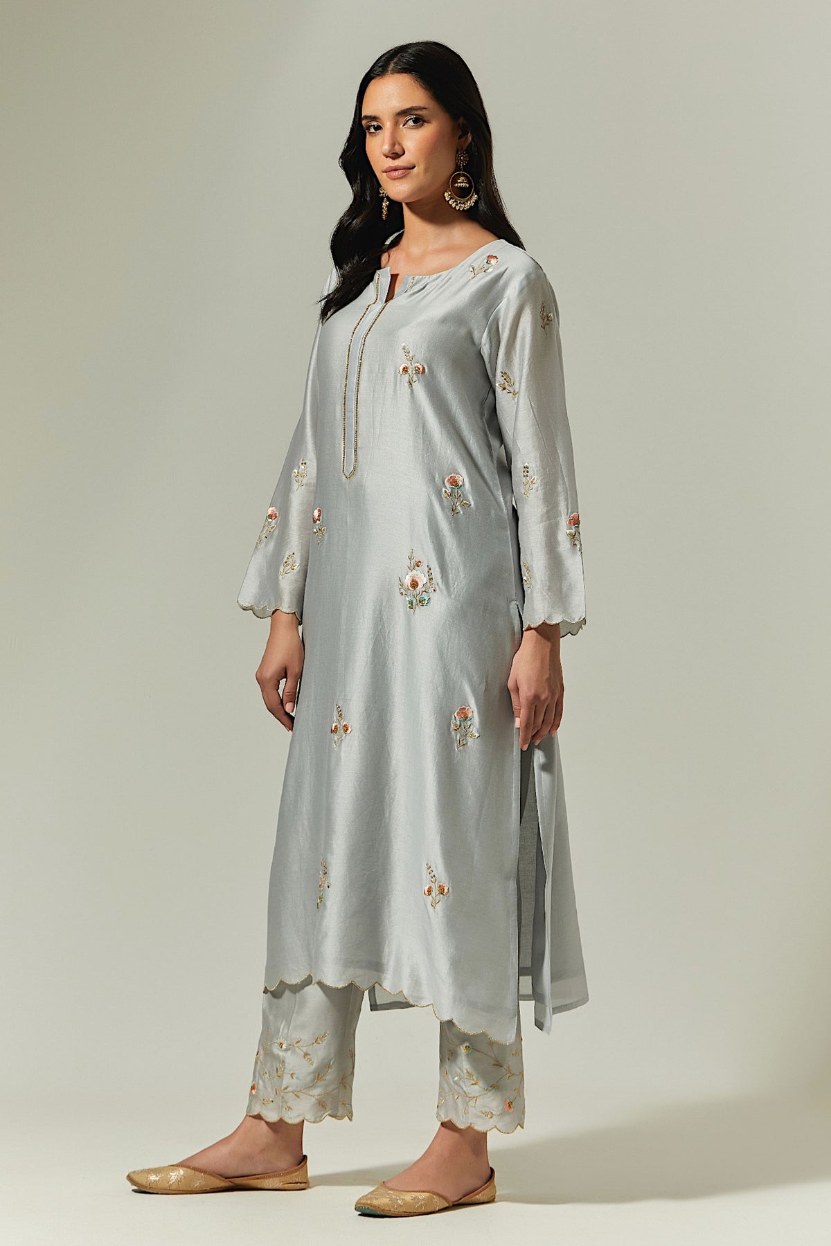 Grey Silk Chanderi Hand Embroidered Kurta With Plackett