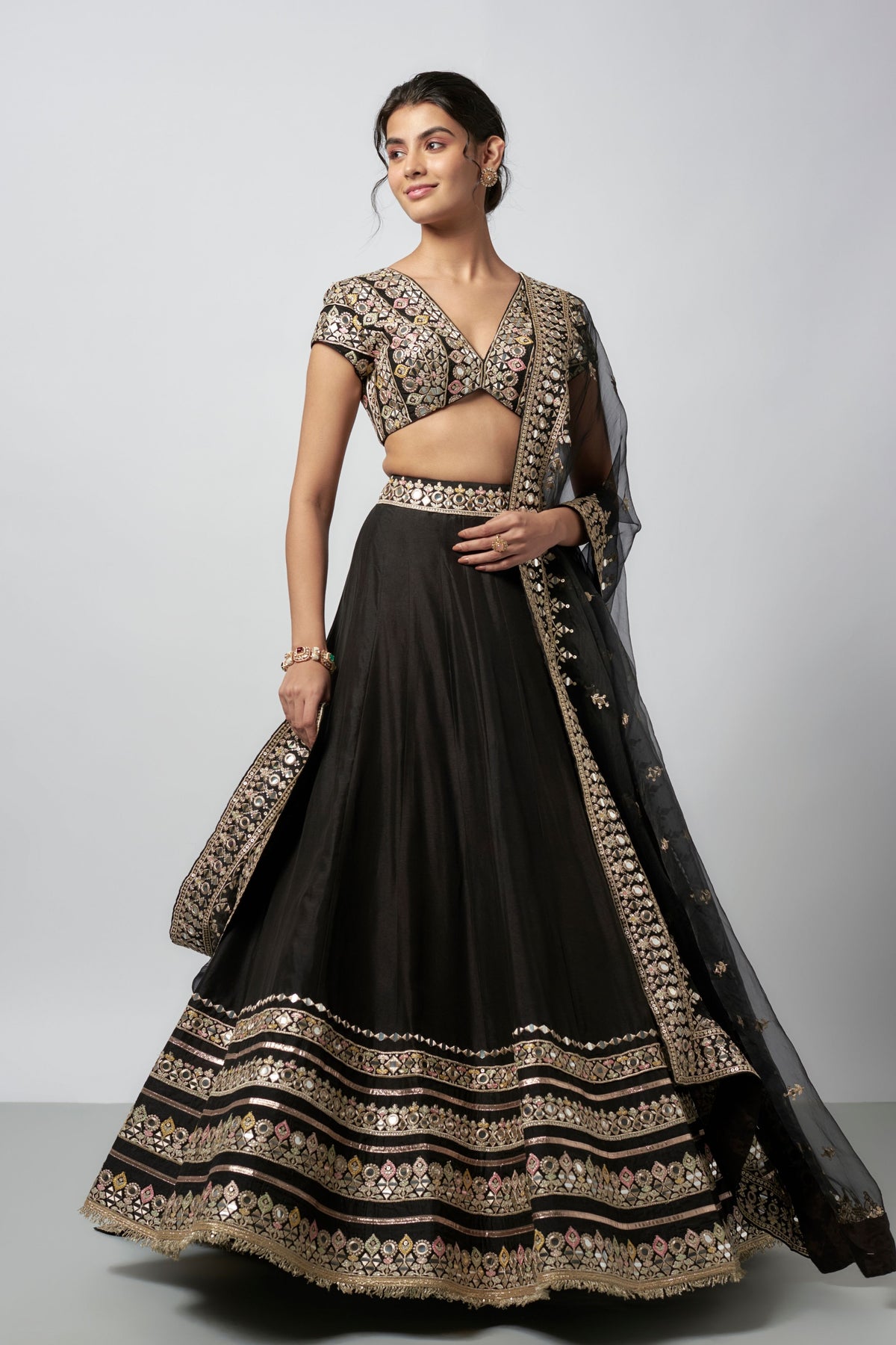 Manyata Lehenga Set