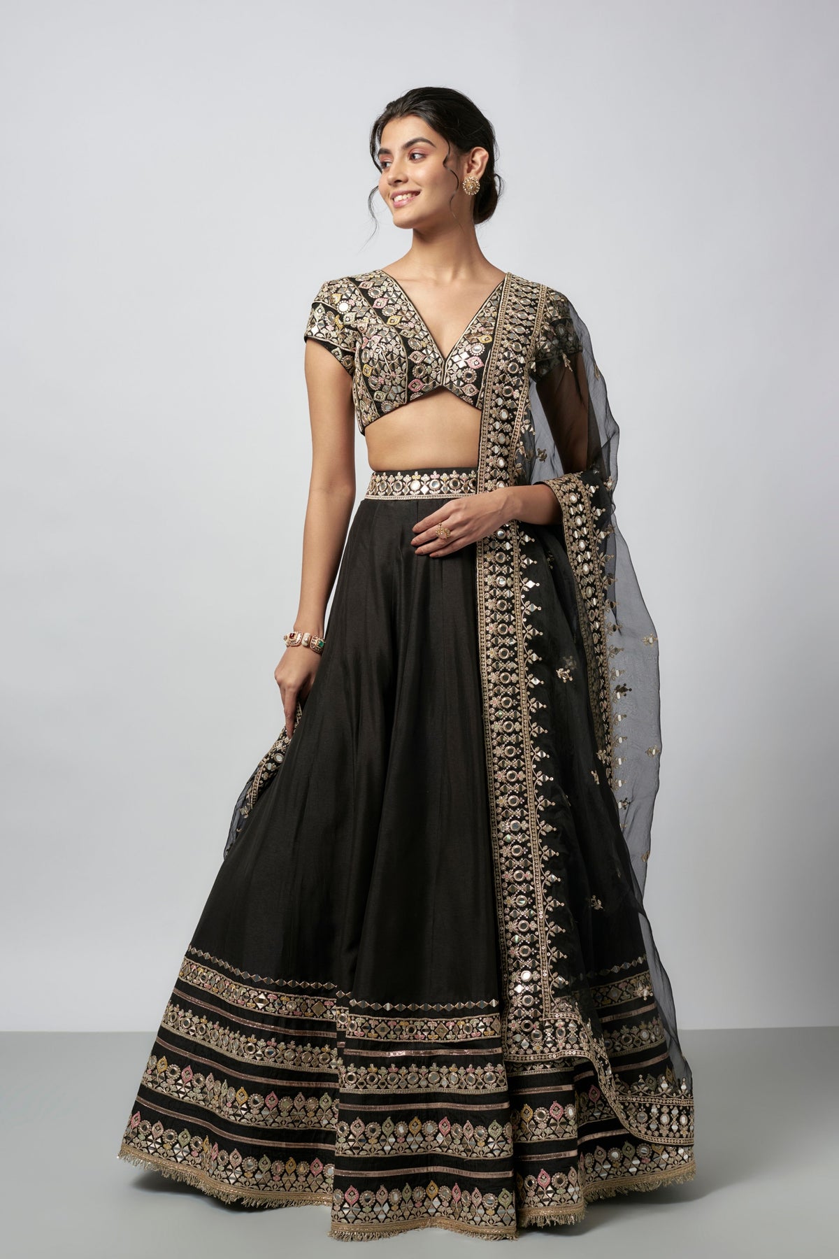 Manyata Lehenga Set