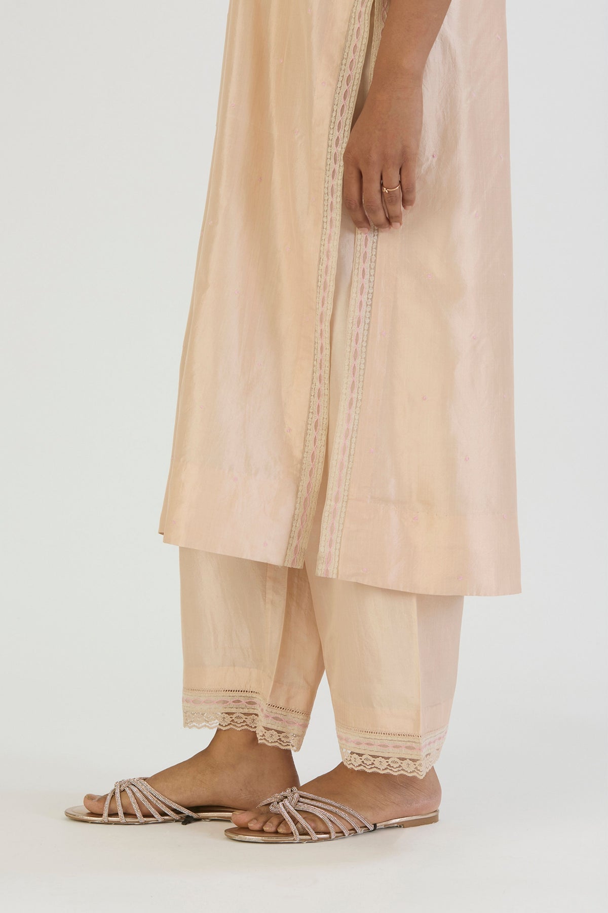 Oats Pallavi Kurta and Pant