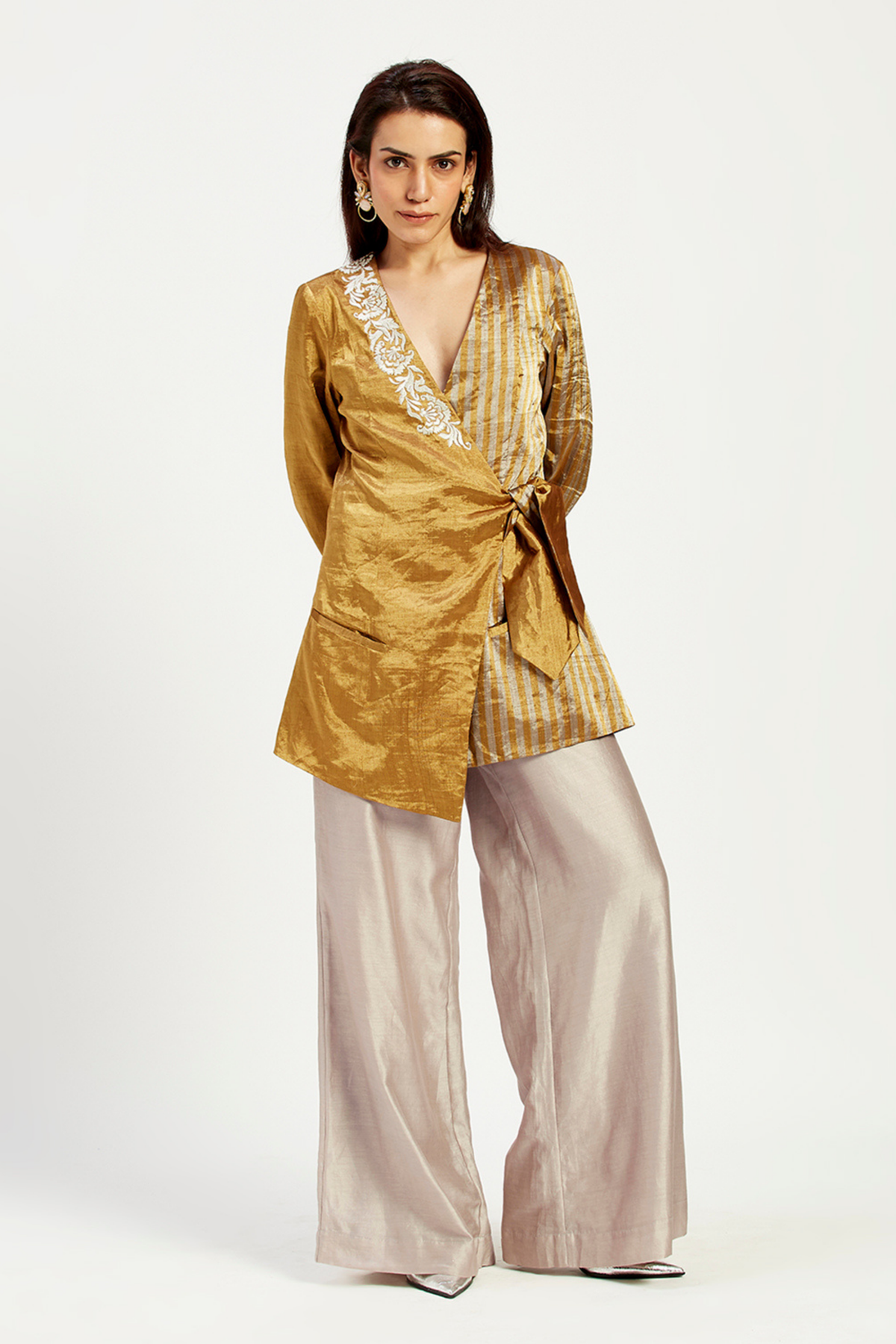 Cusco Golden Bow Blazer With Pants