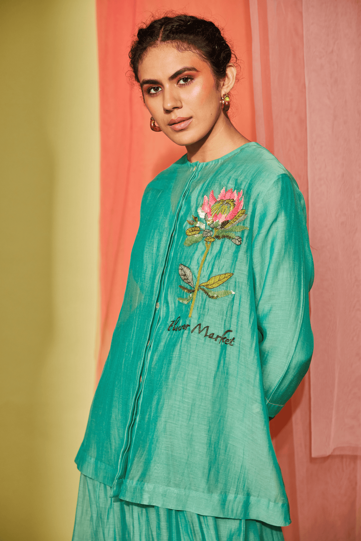 Big Flower Gather Back Shirt