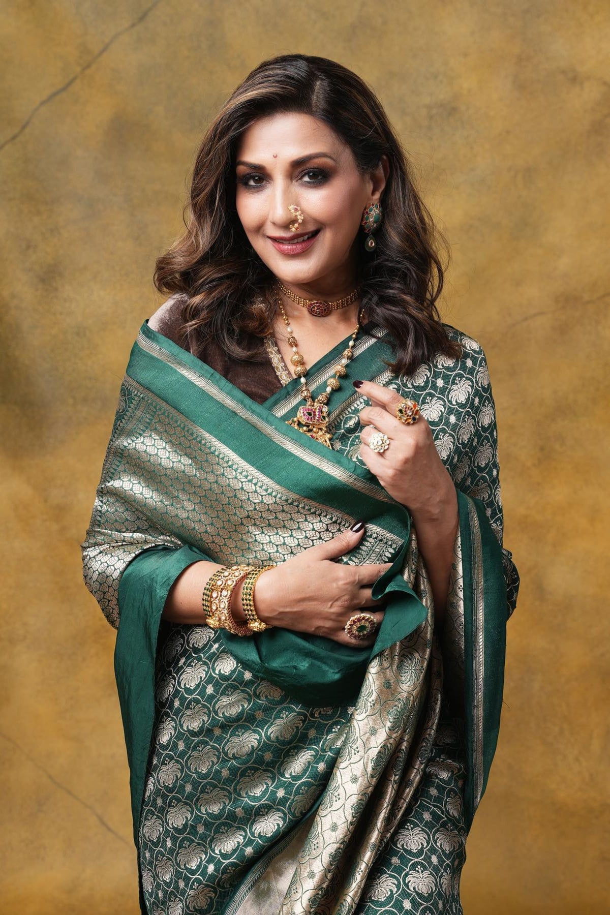 Sonali Bendre in Kshitij Jalori