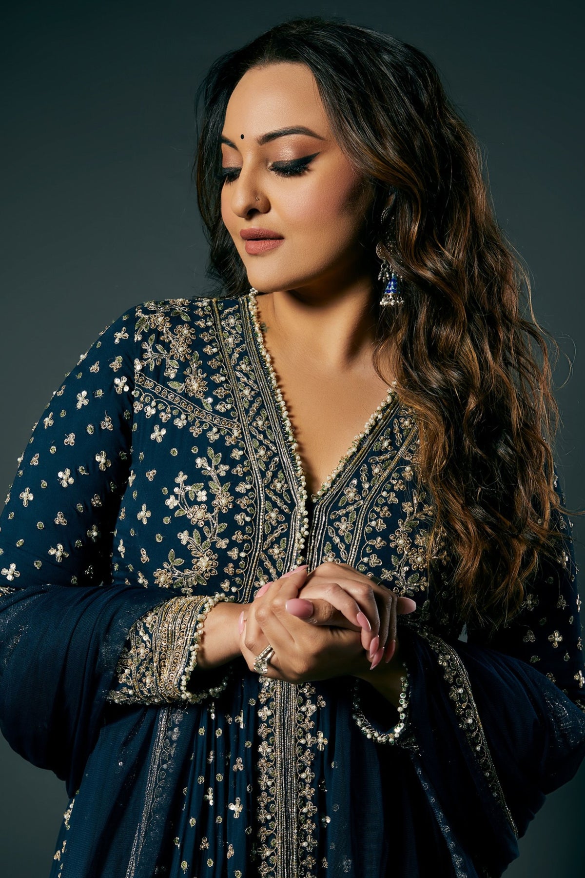 Sonakshi Sinha in Ridhi Mehra