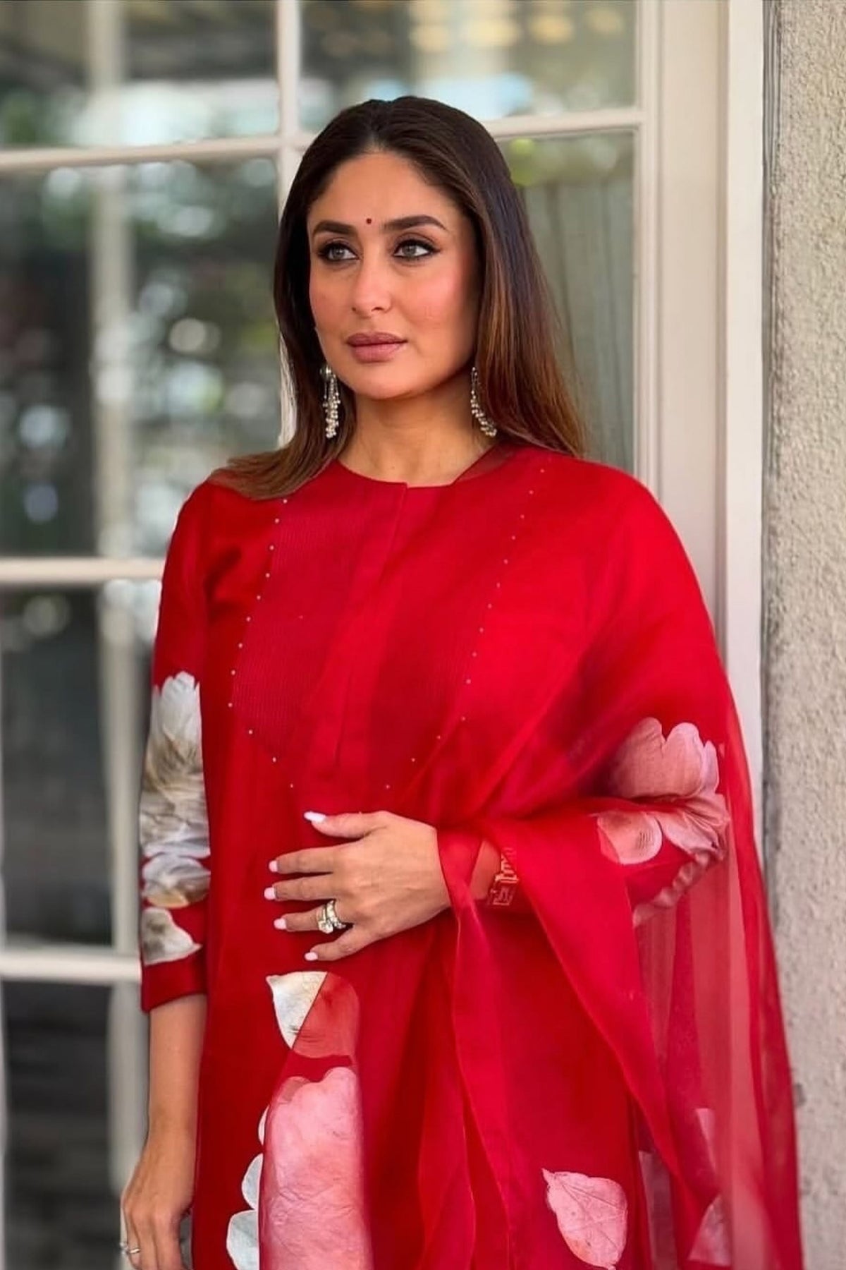 Kareena Kapoor in Devnaagri