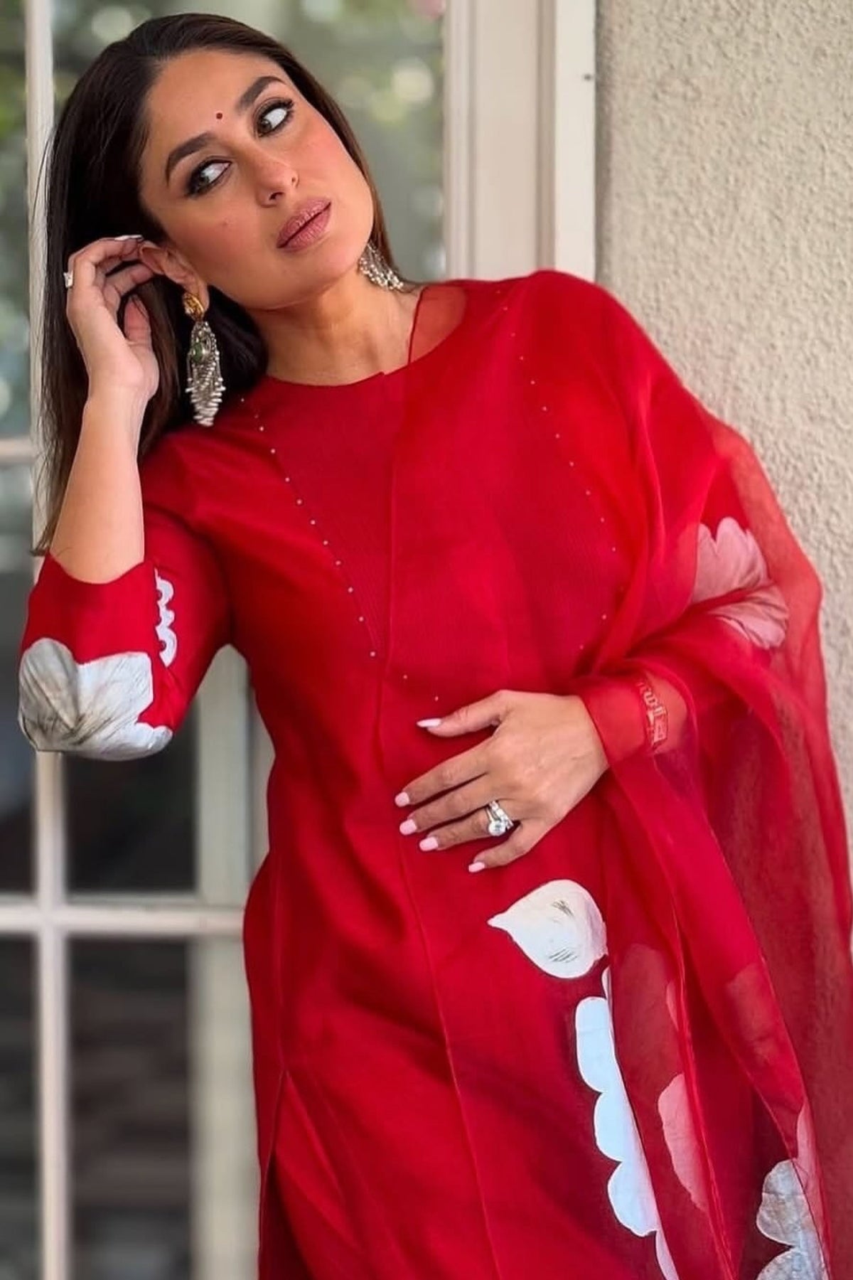 Kareena Kapoor in Devnaagri