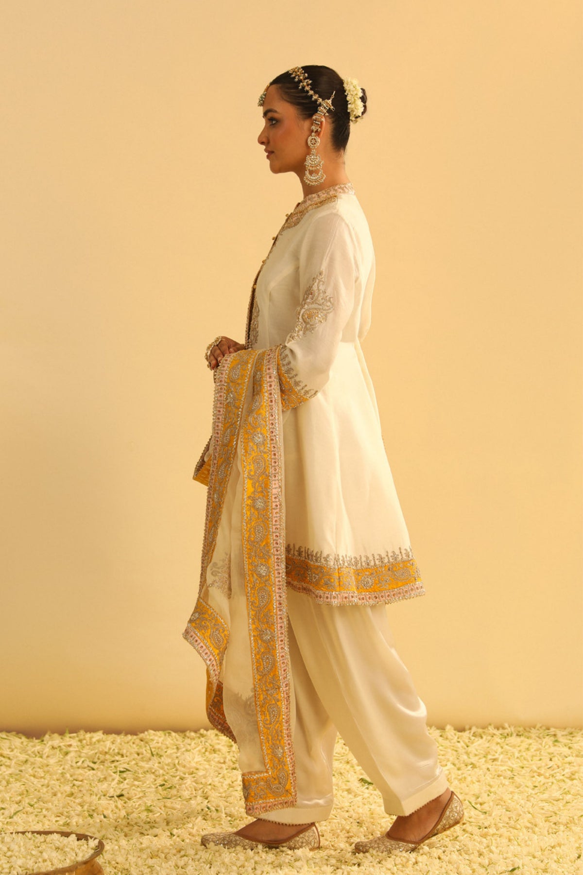 Amani Daisy Ivory Kurta Set