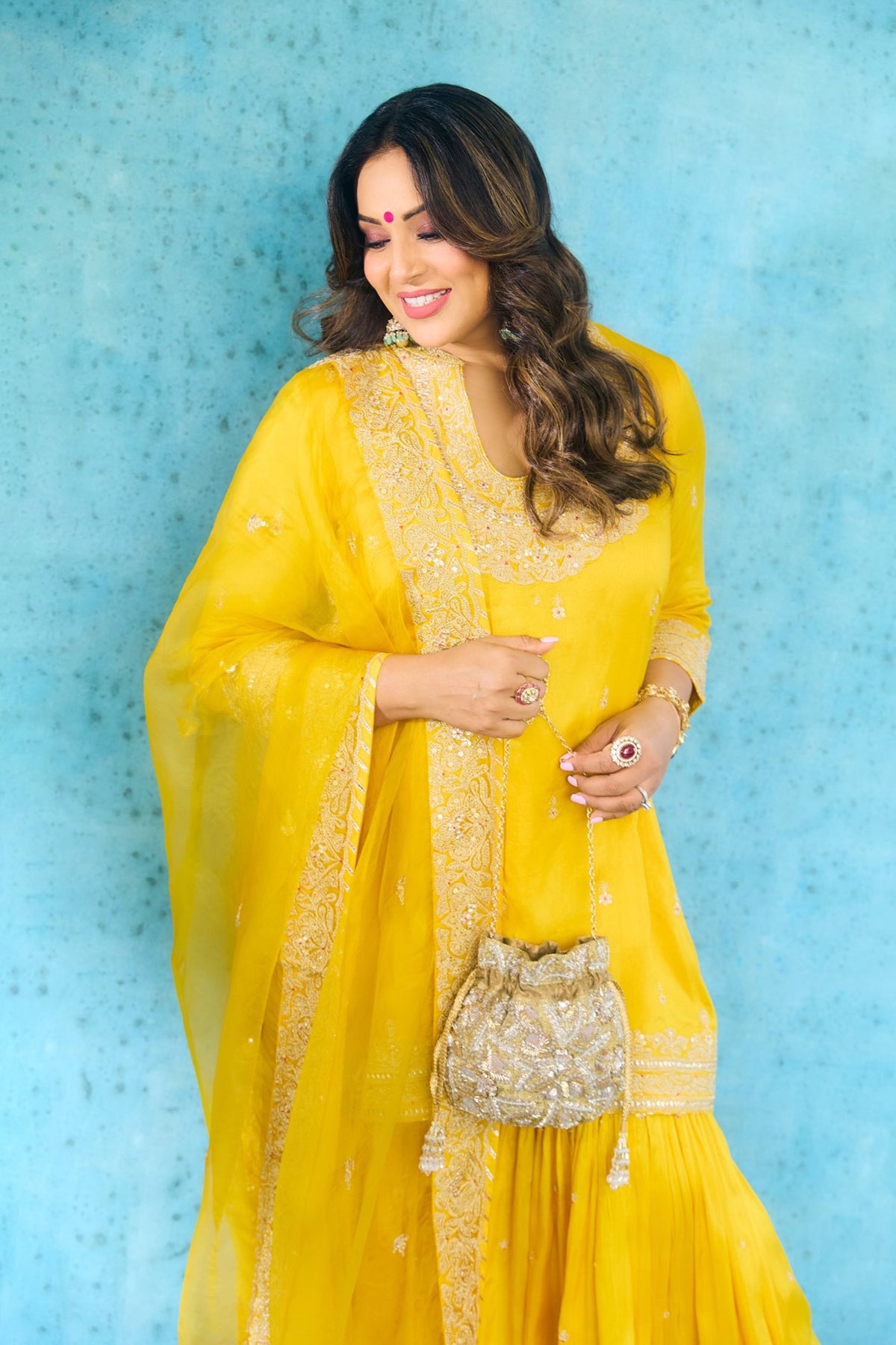 Bipasha Basu in Gopi Vaid