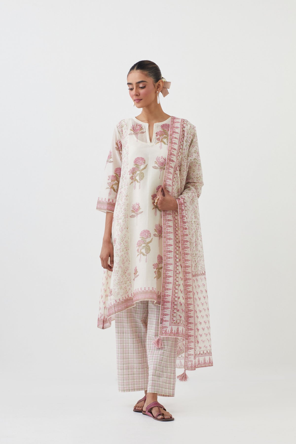 Flower Pattern Kurta Set