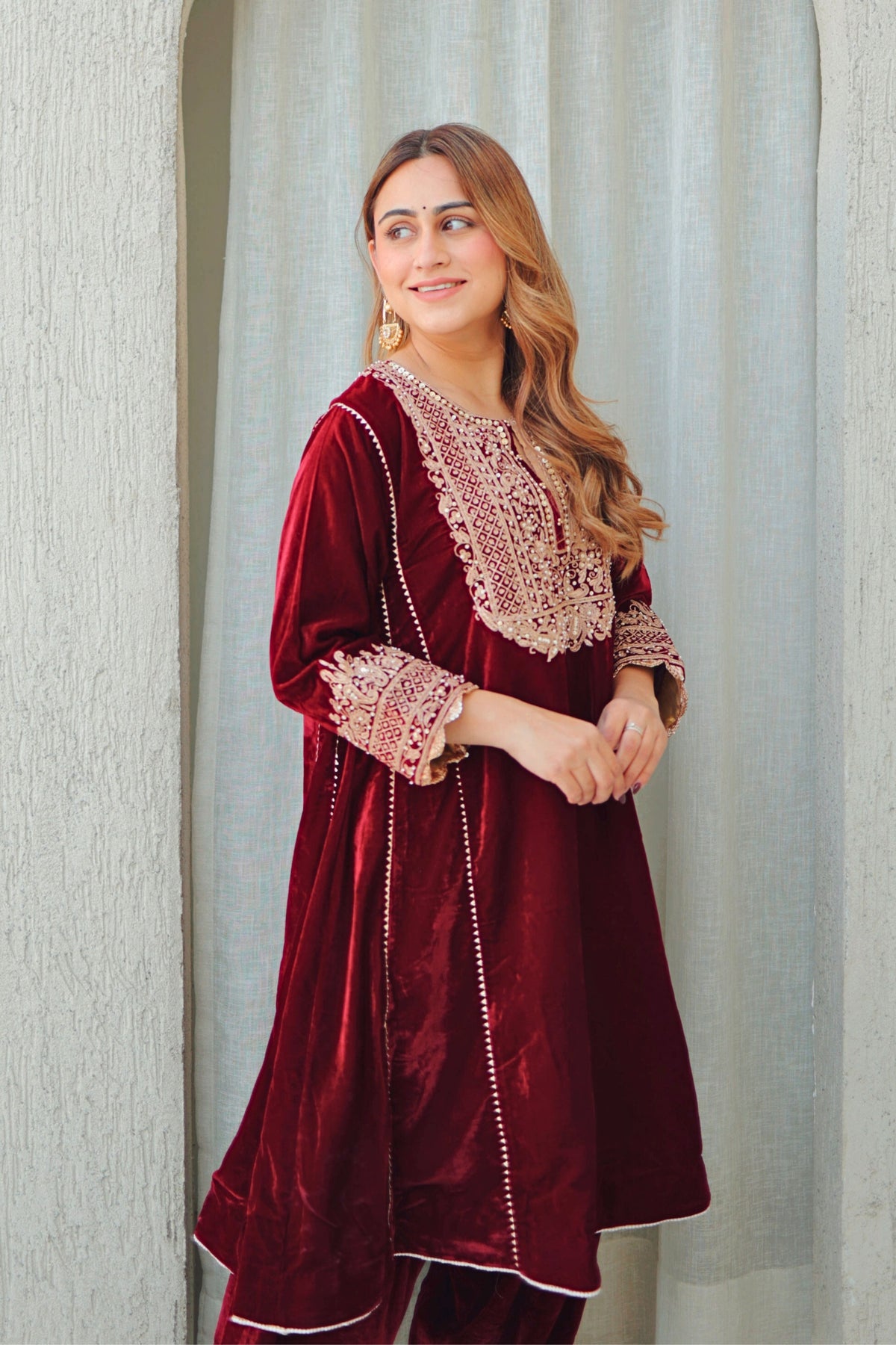 Nisreen Short Maroon Kurta Set