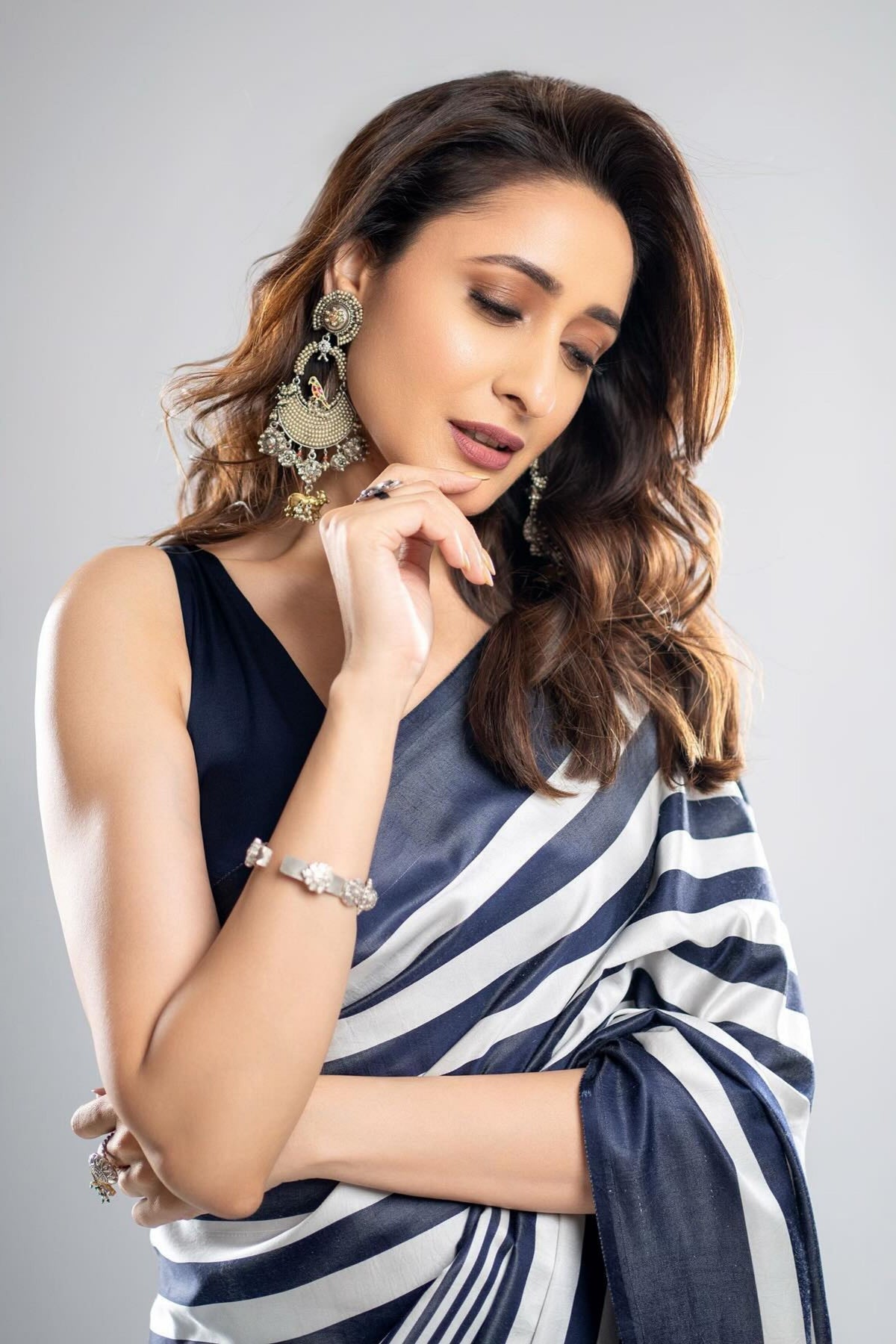 Pragya Jaiswal in Raw Mango