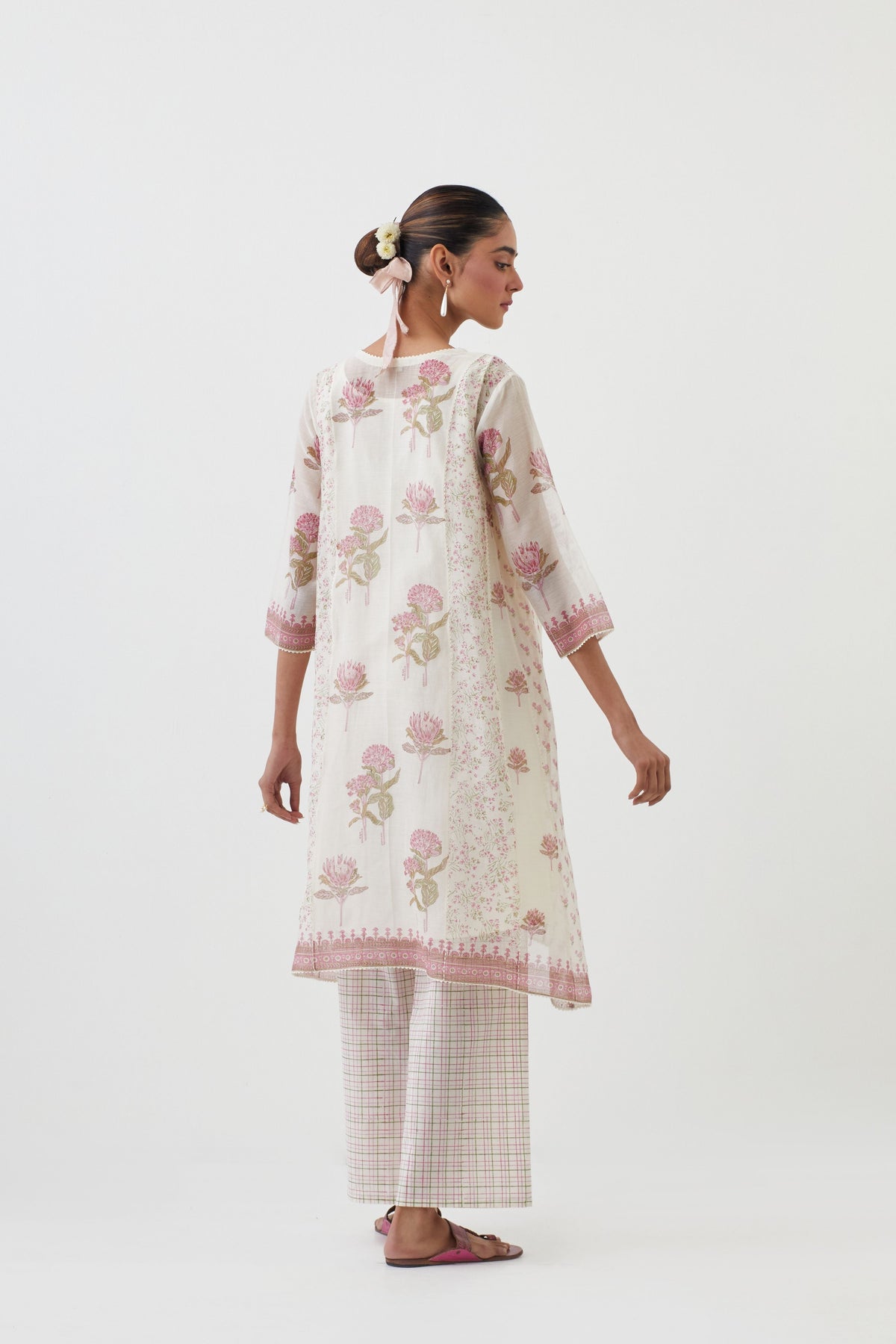 Flower Pattern Kurta Set