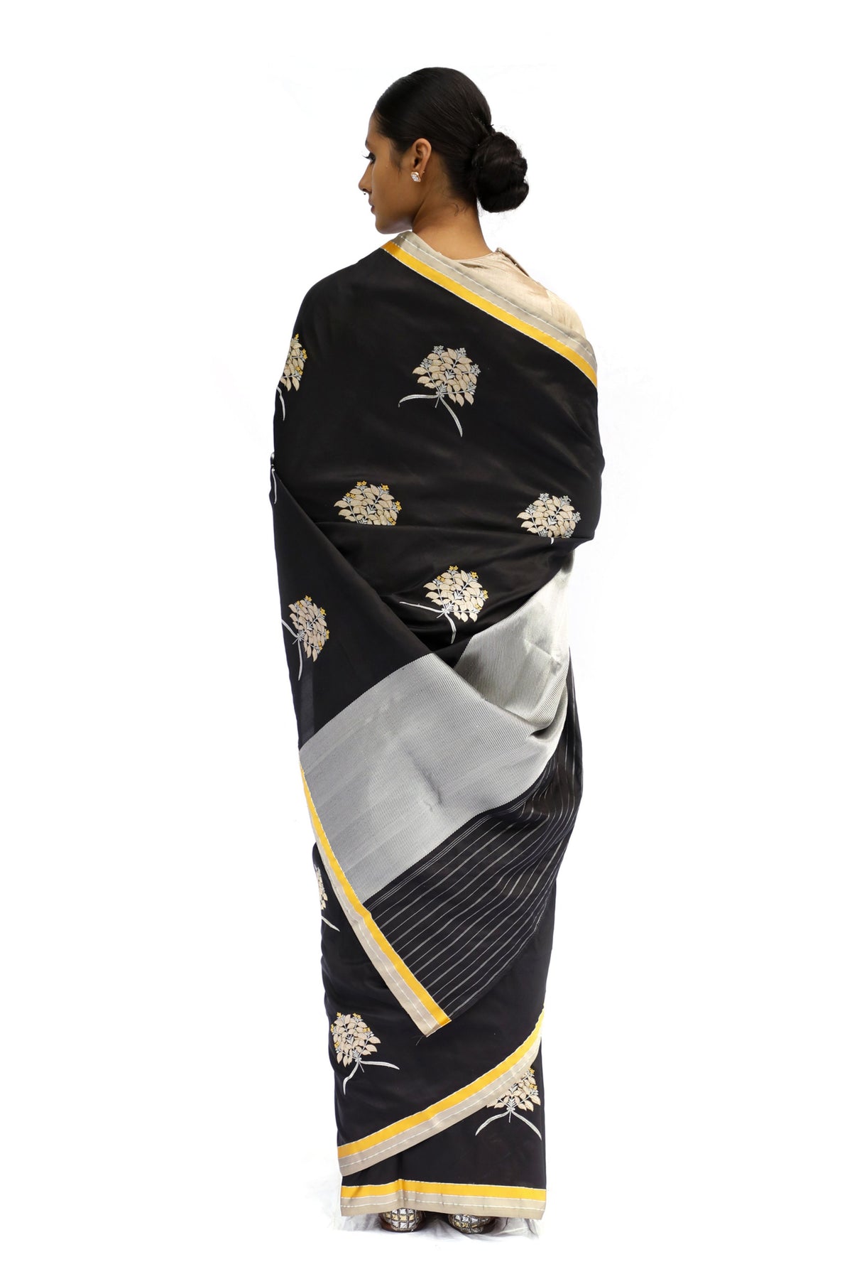 Taranee Black Saree