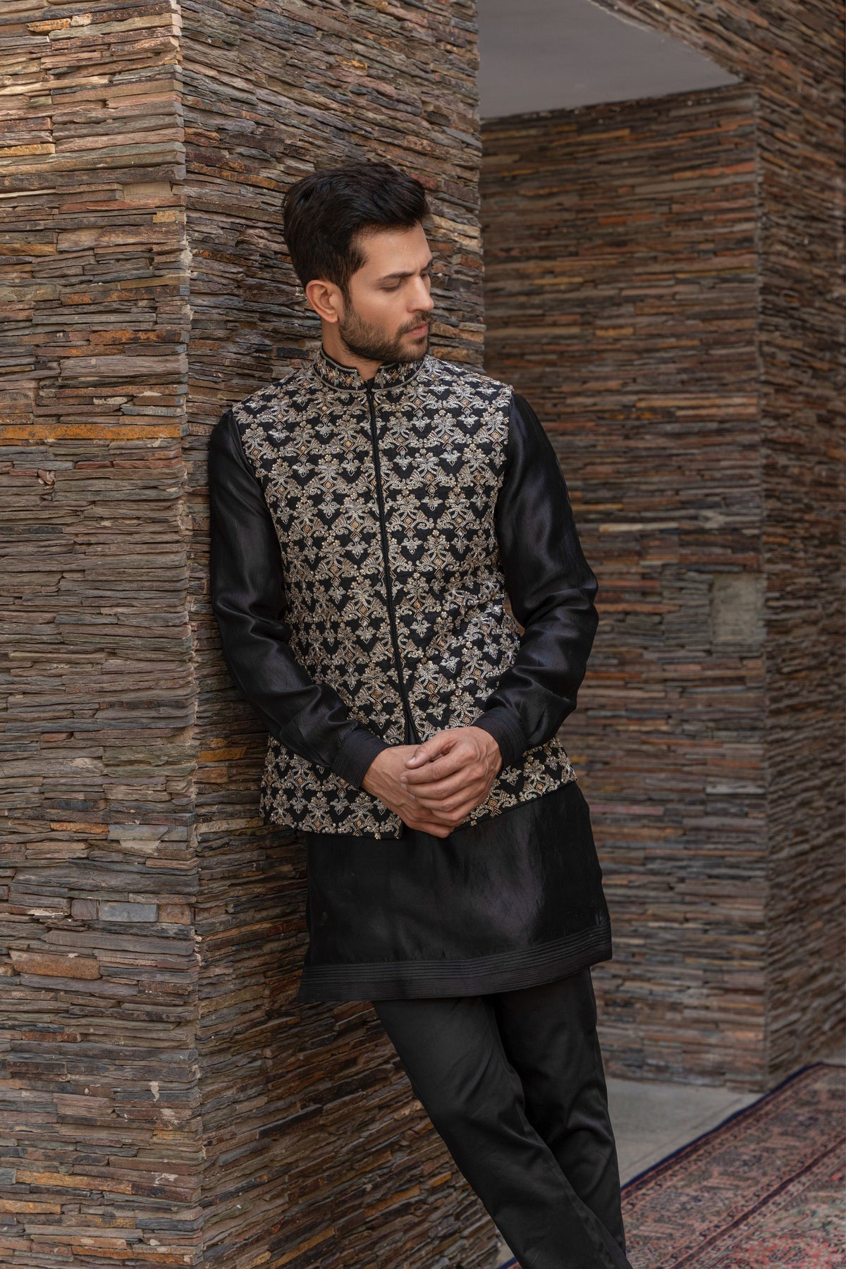 Embroidered Kurta Bandi Set