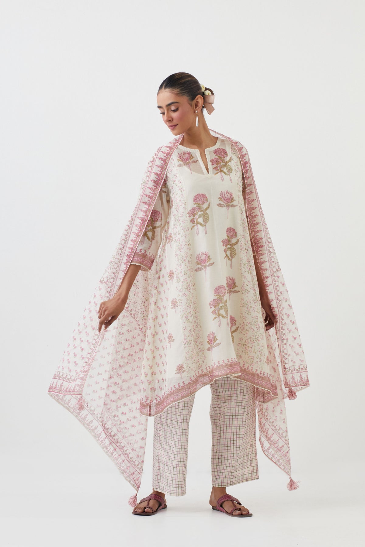 Flower Pattern Kurta Set