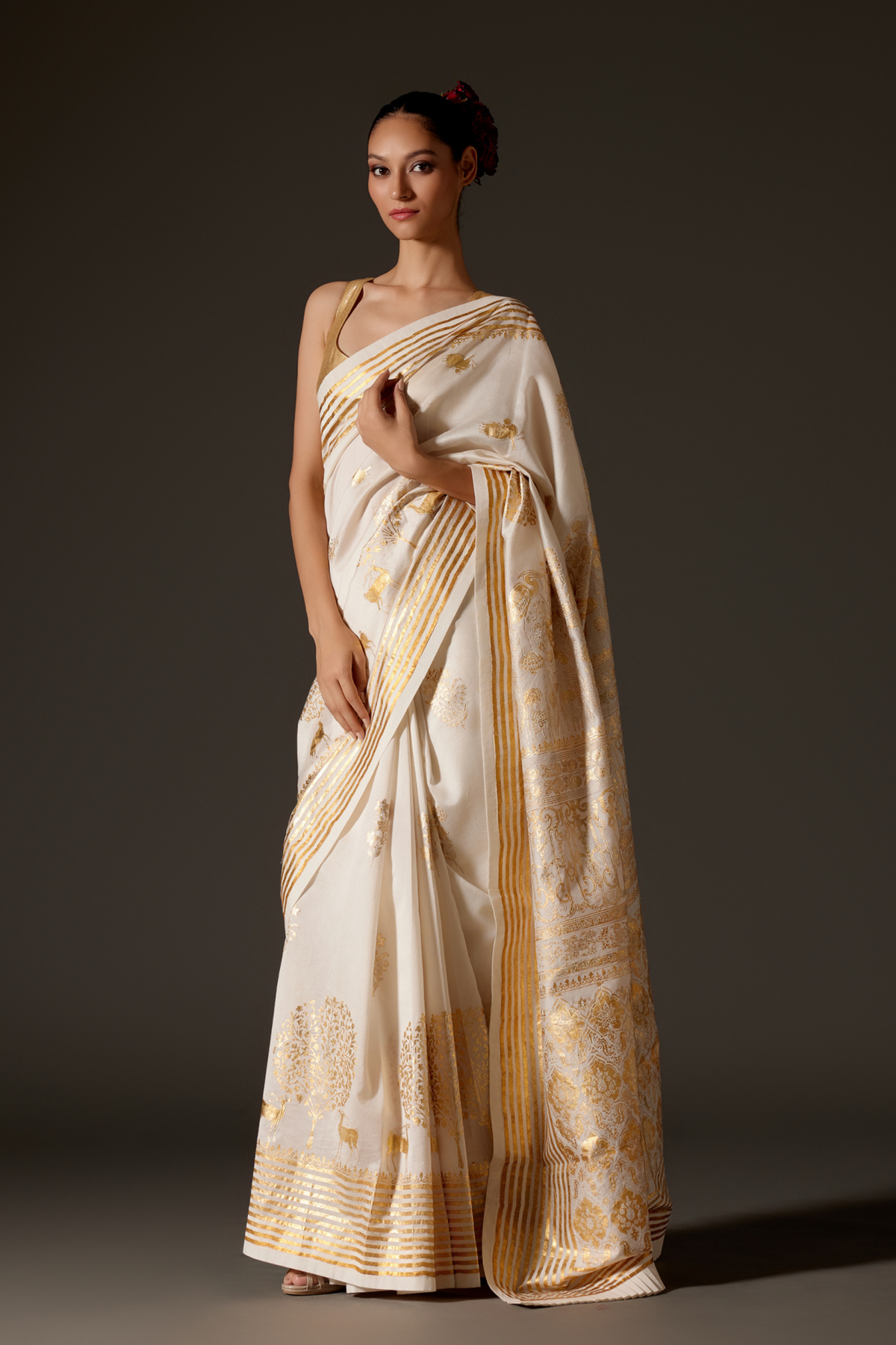 Ivory Saree With Foil Print