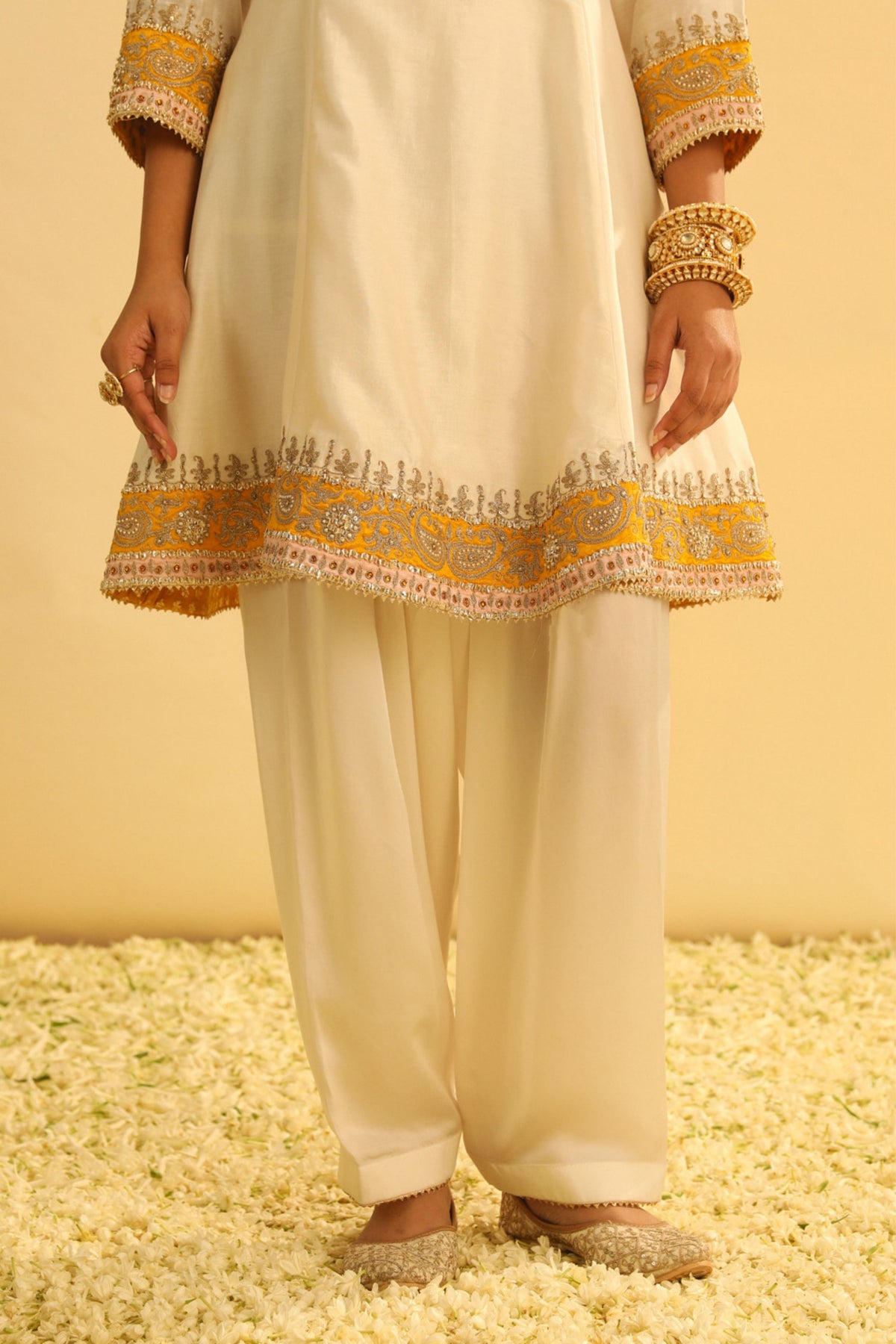 Amani Daisy Ivory Kurta Set