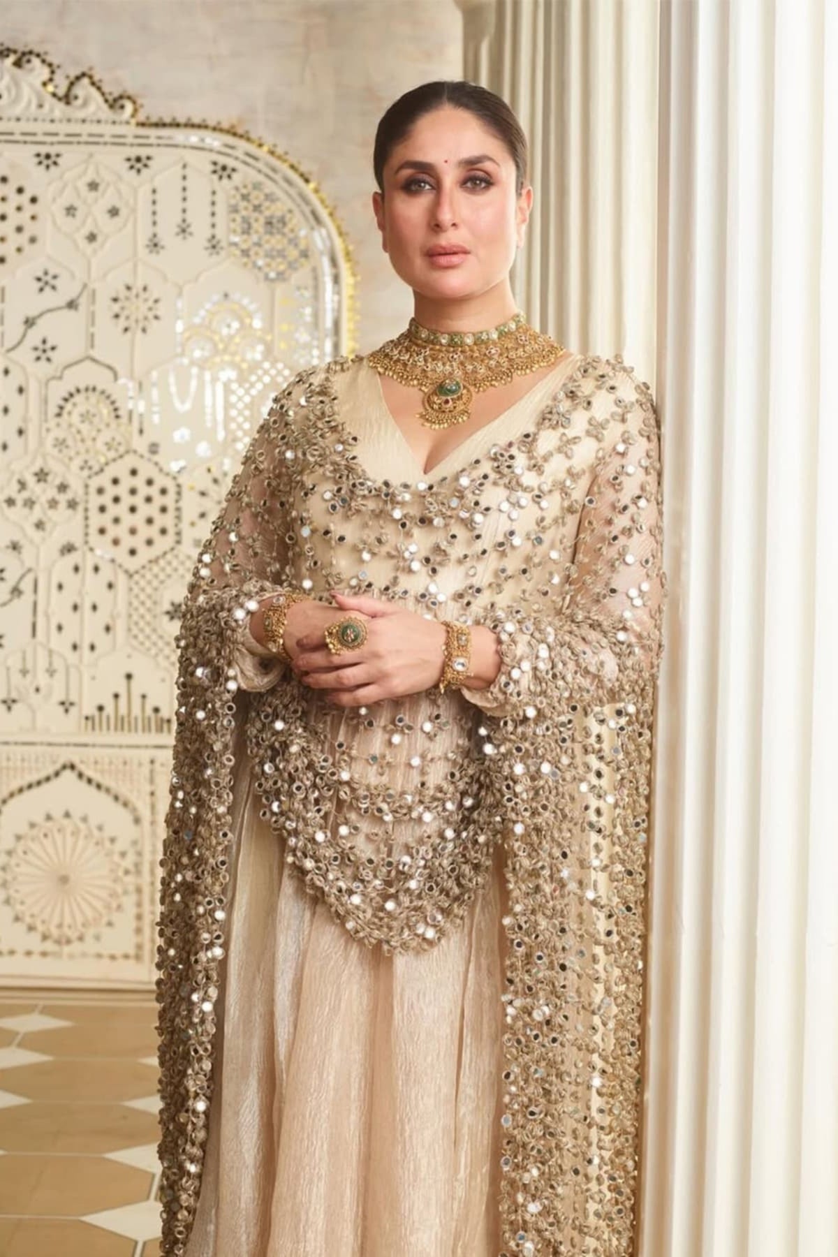 Kareena Kapoor Khan in Itrh