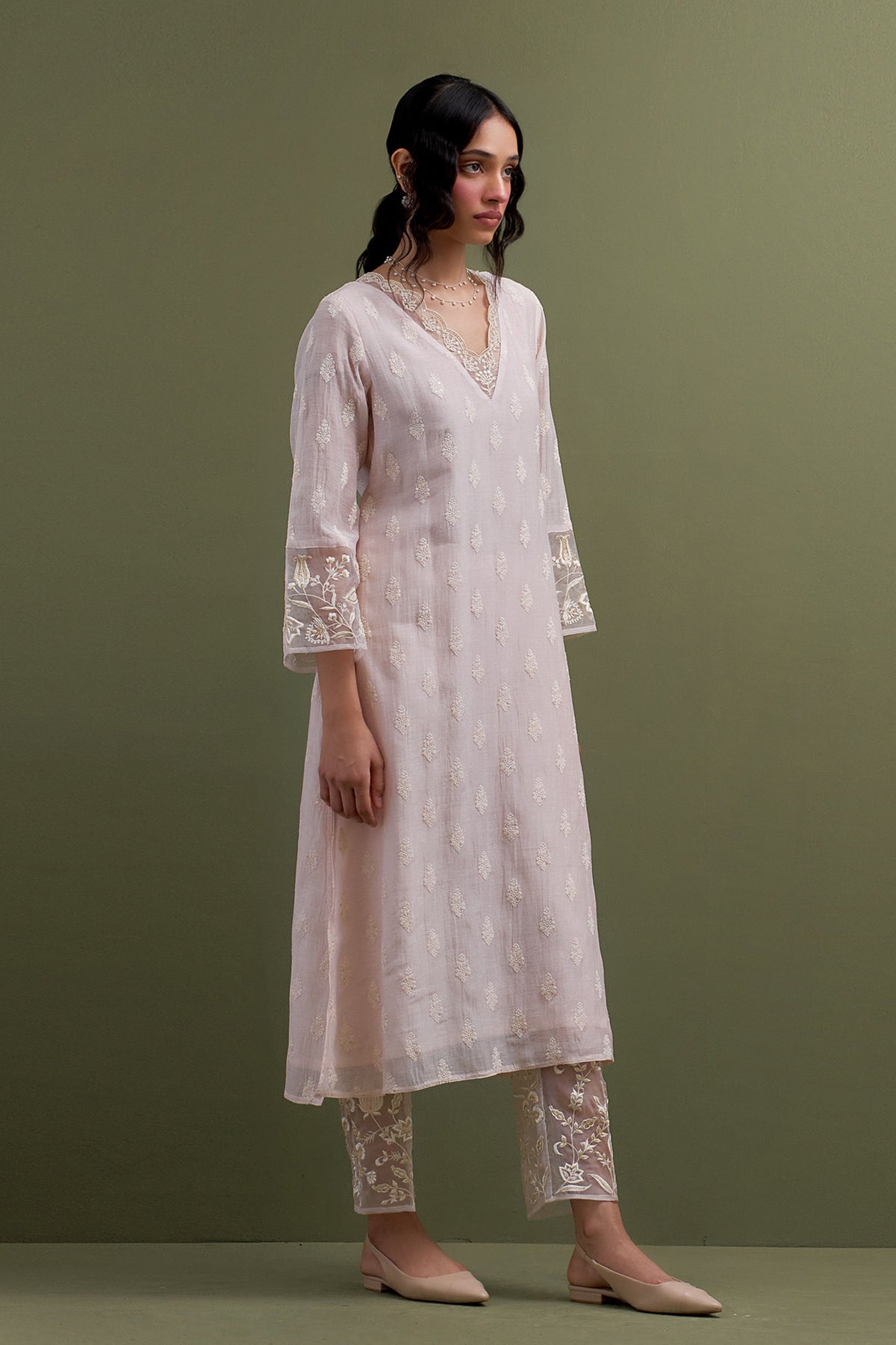 Pink V Neck Kurta Set With Dupatta