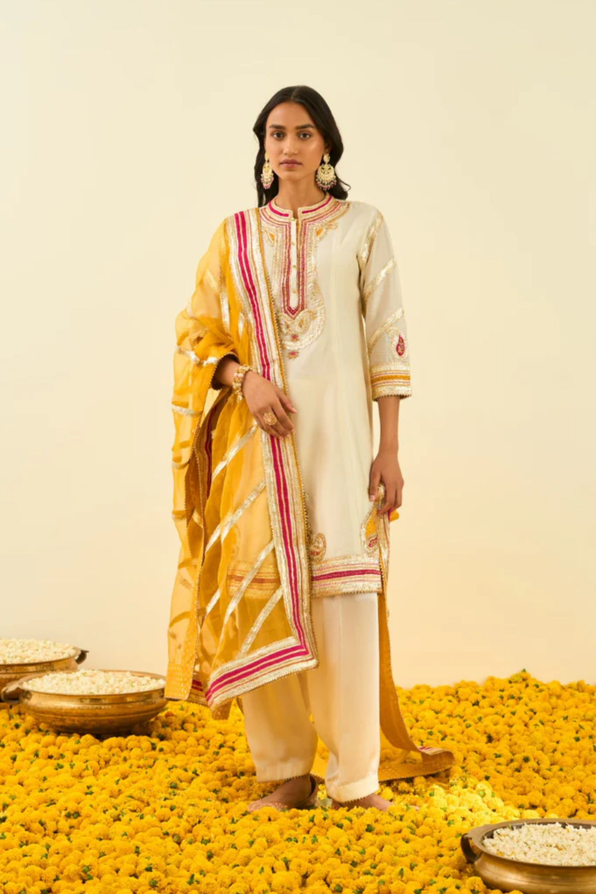 Sadiyah daisy ivory kurta set