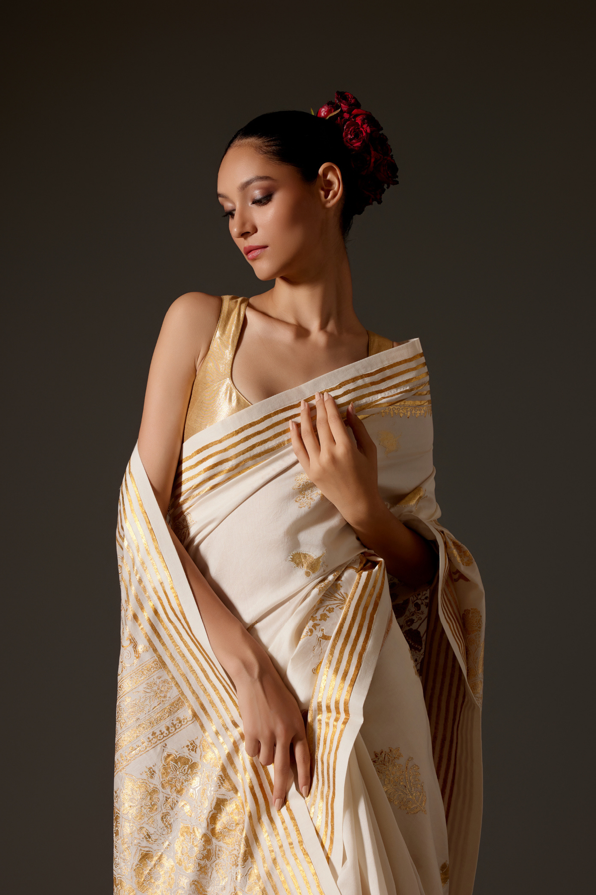 Ivory Saree With Foil Print